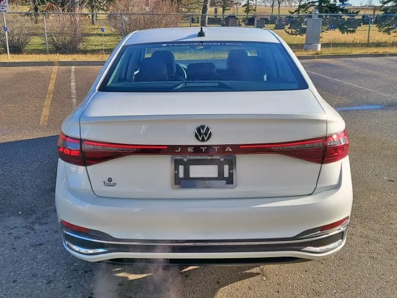 Volkswagen Jetta снимка Volkswagen Jetta