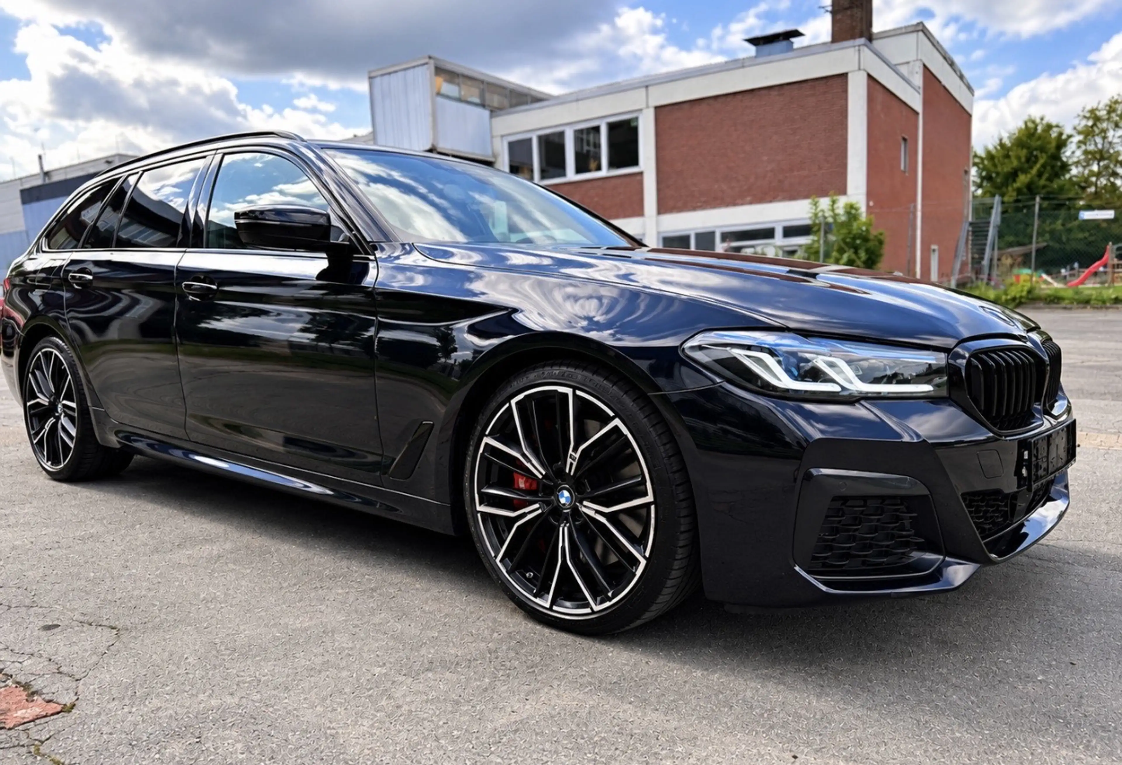 BMW 540 540 d xDrive M Sport Pano AHK ACC 20 Zoll HUD H/K — photo 9