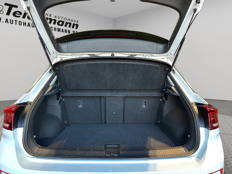 Volkswagen T-Roc Life — photo 9