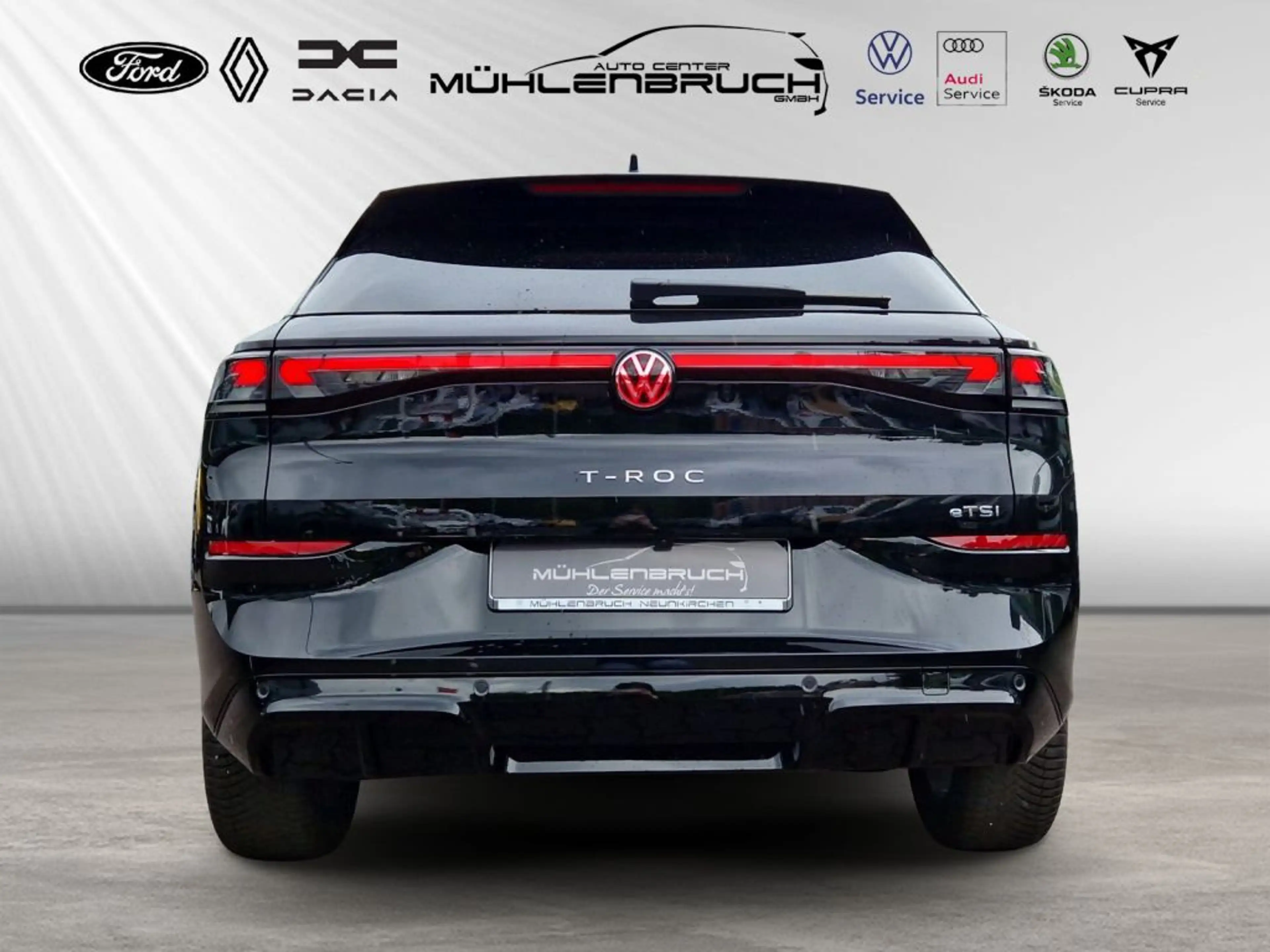 Volkswagen T-Roc 1.5 eTSI OPF DSG R-Line — photo 8