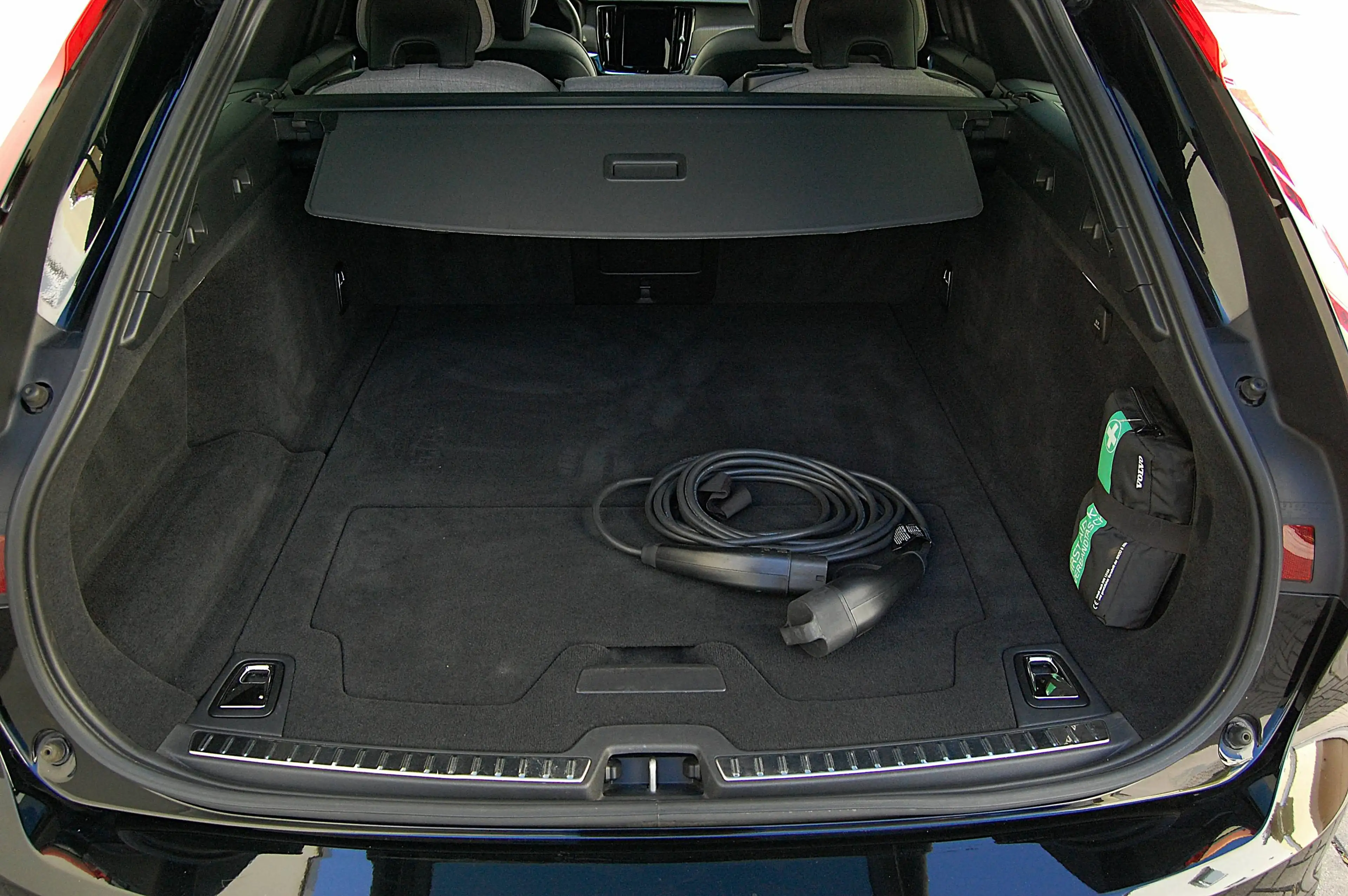 Volvo V90 V90 T6 Recharge AWD Plus Bright -Tailored Wool- — photo 14