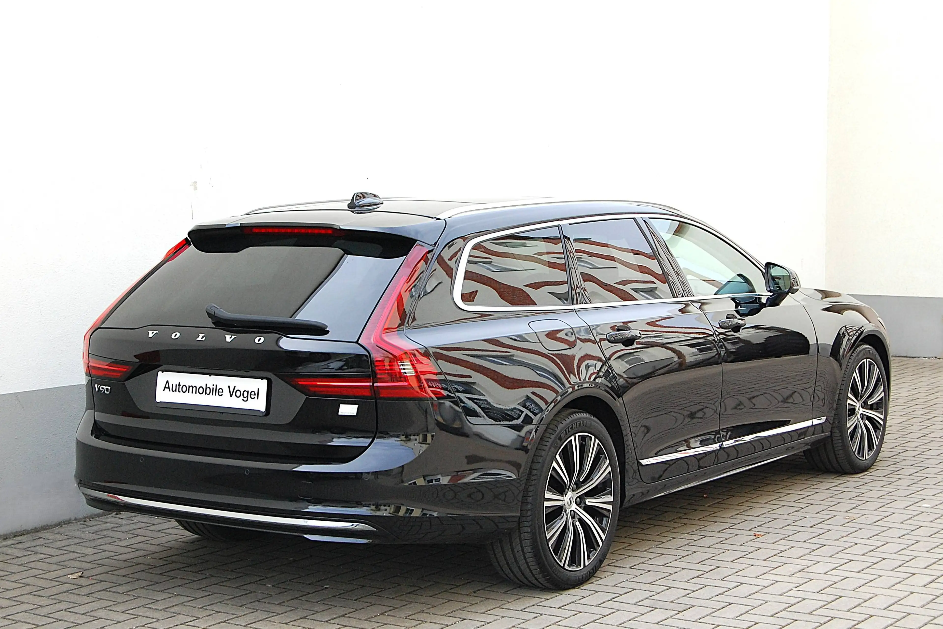 Volvo V90 V90 T6 Recharge AWD Plus Bright -Tailored Wool- — photo 3