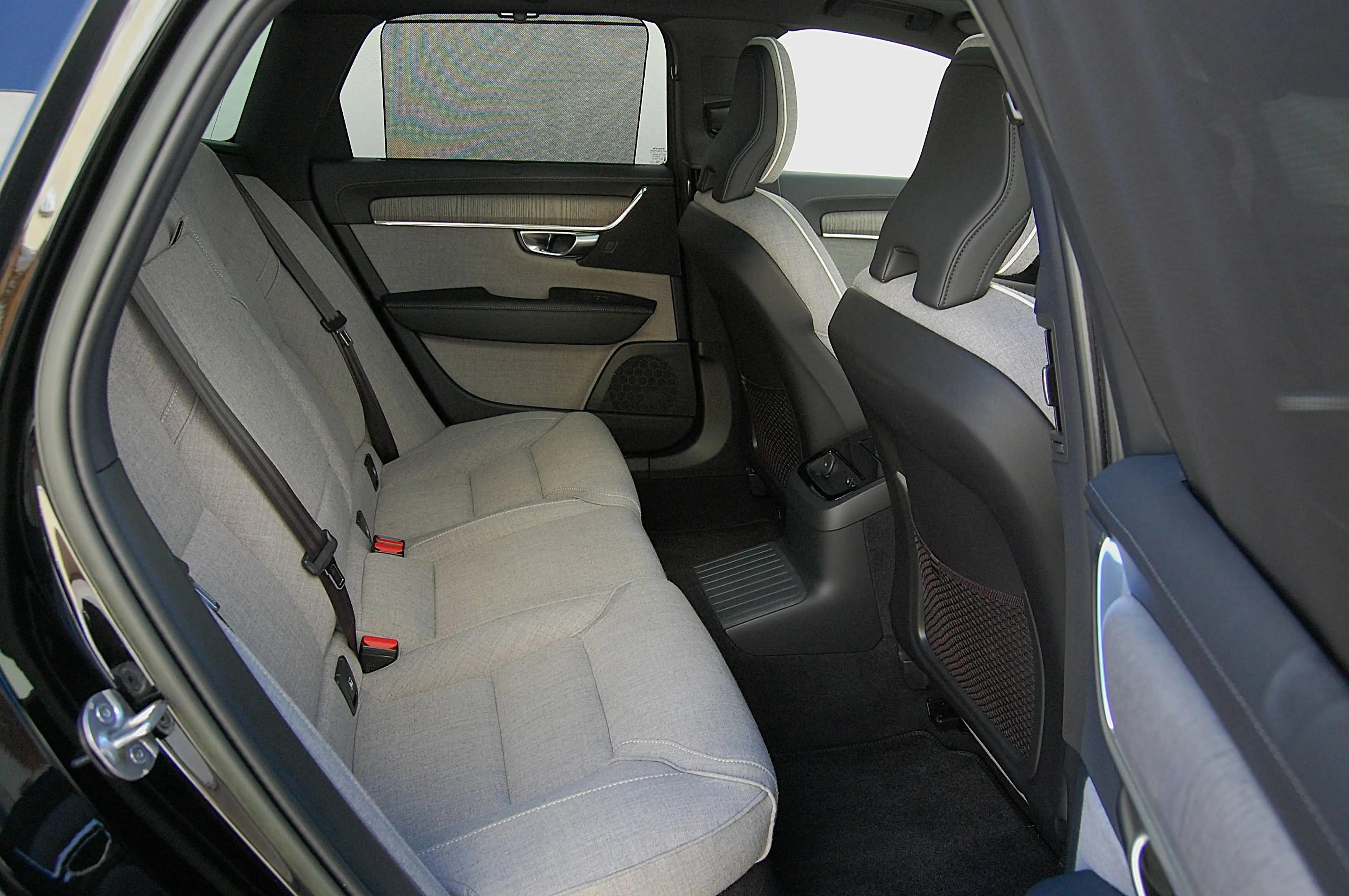 Volvo V90 V90 T6 Recharge AWD Plus Bright -Tailored Wool- — photo 9