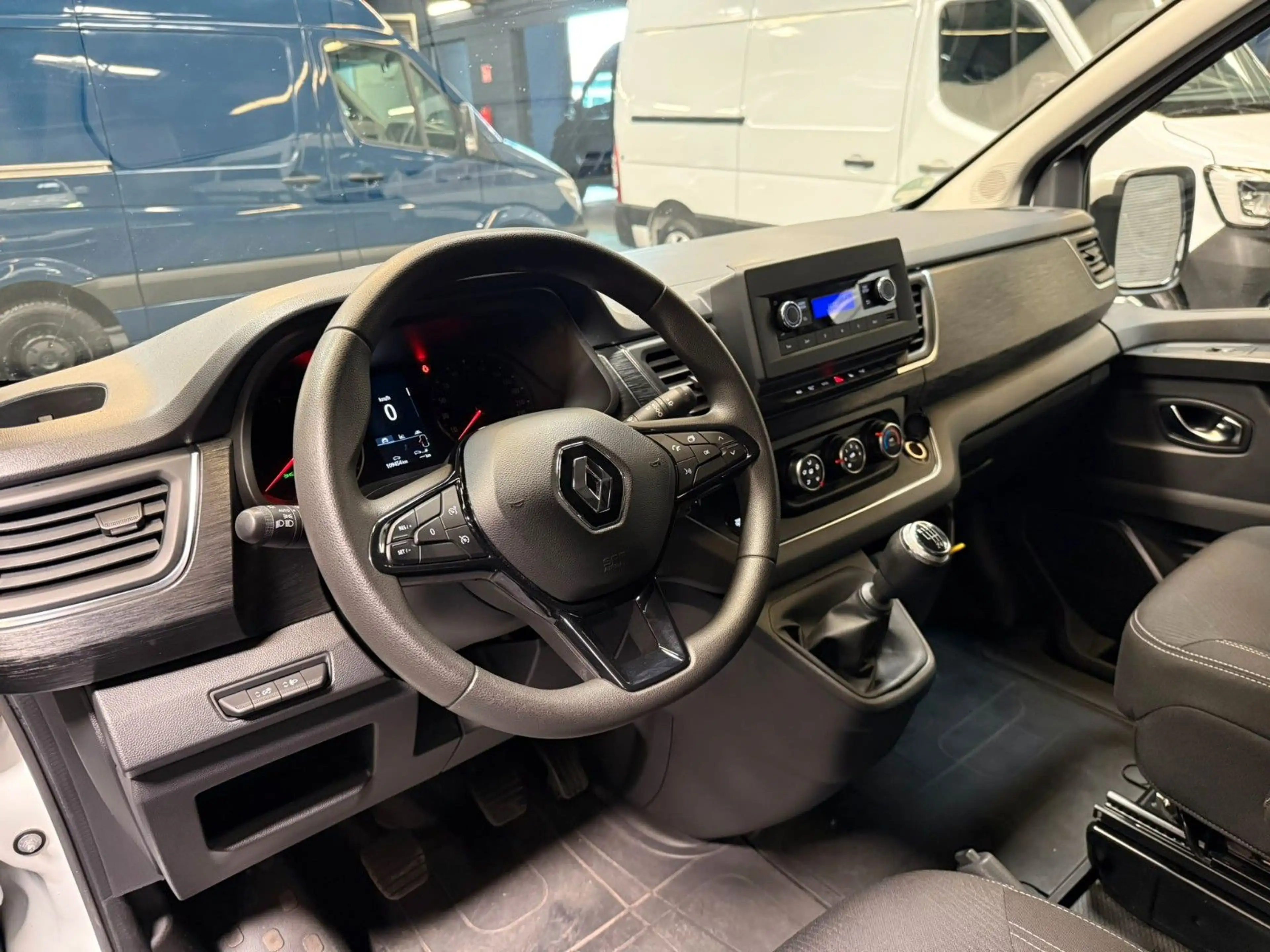 Renault Trafic Kombi L1H1 Life Style 8 Sitze AC LED PDC — photo 14