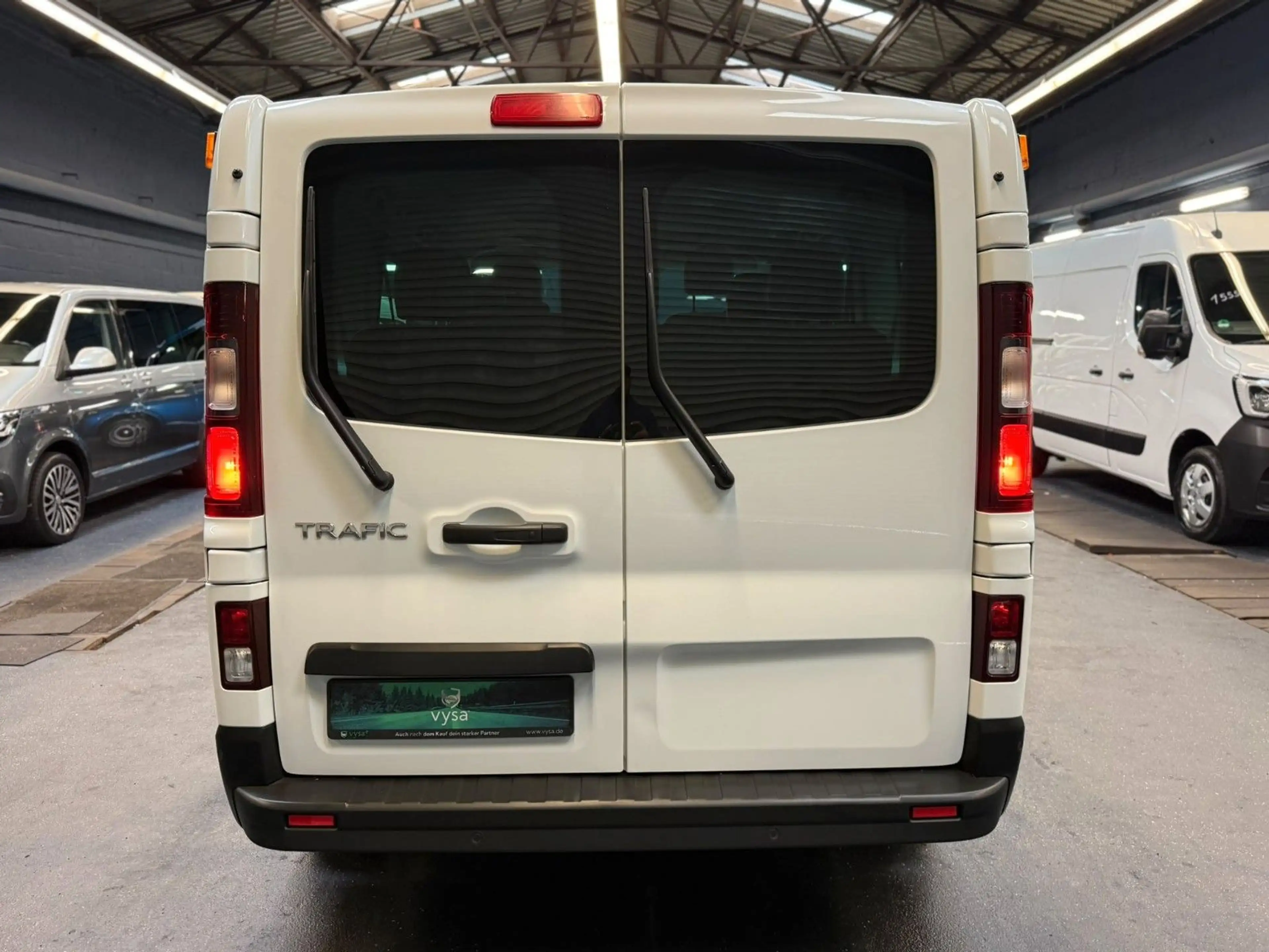 Renault Trafic Kombi L1H1 Life Style 8 Sitze AC LED PDC — photo 8