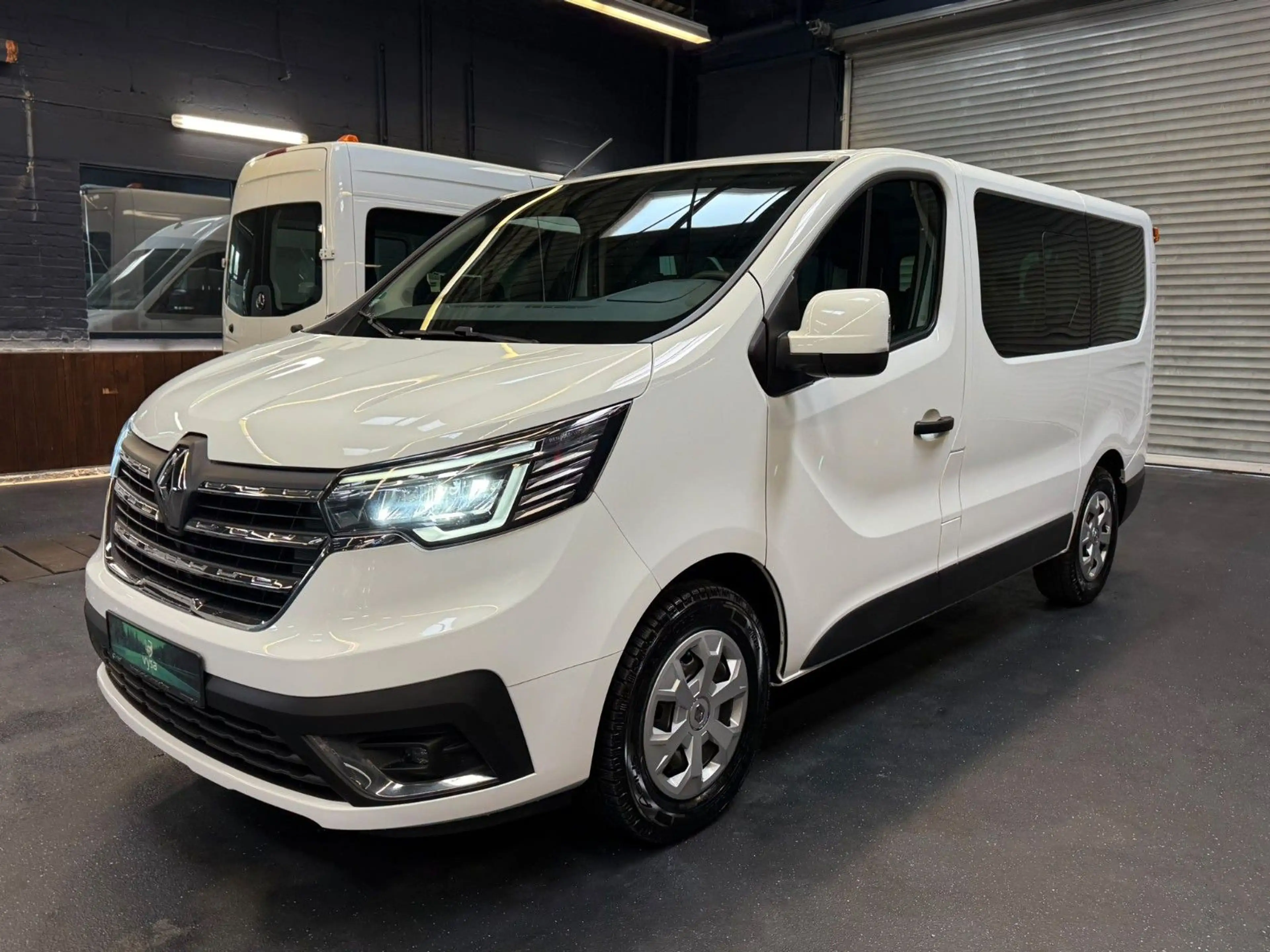 Renault Trafic Kombi L1H1 Life Style 8 Sitze AC LED PDC — photo 2