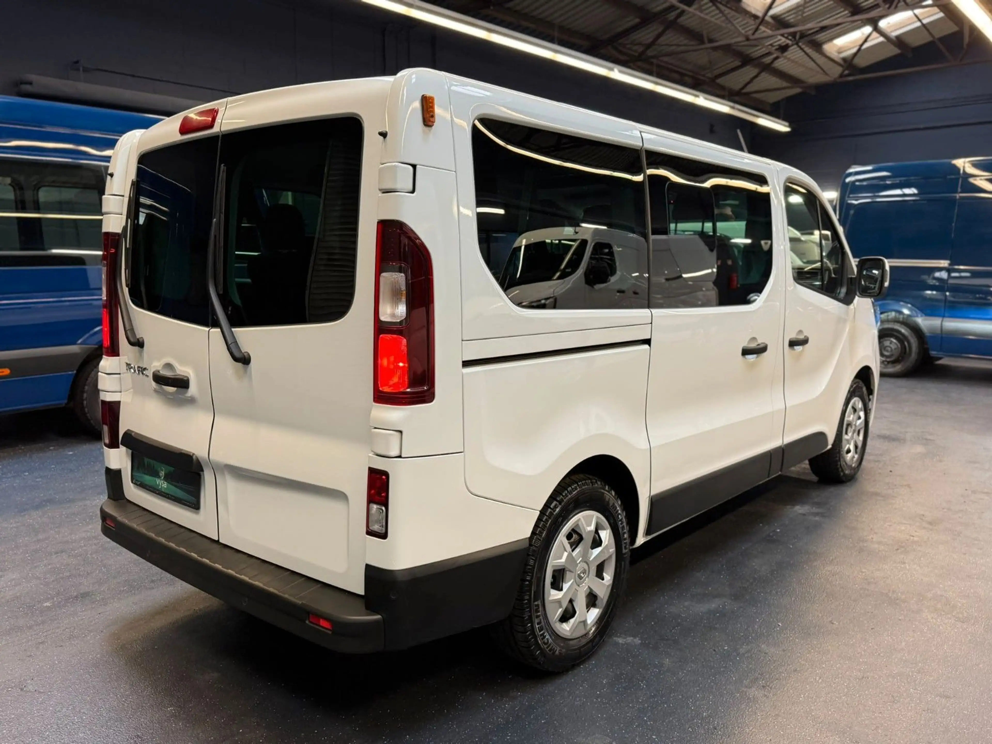 Renault Trafic Kombi L1H1 Life Style 8 Sitze AC LED PDC — photo 7