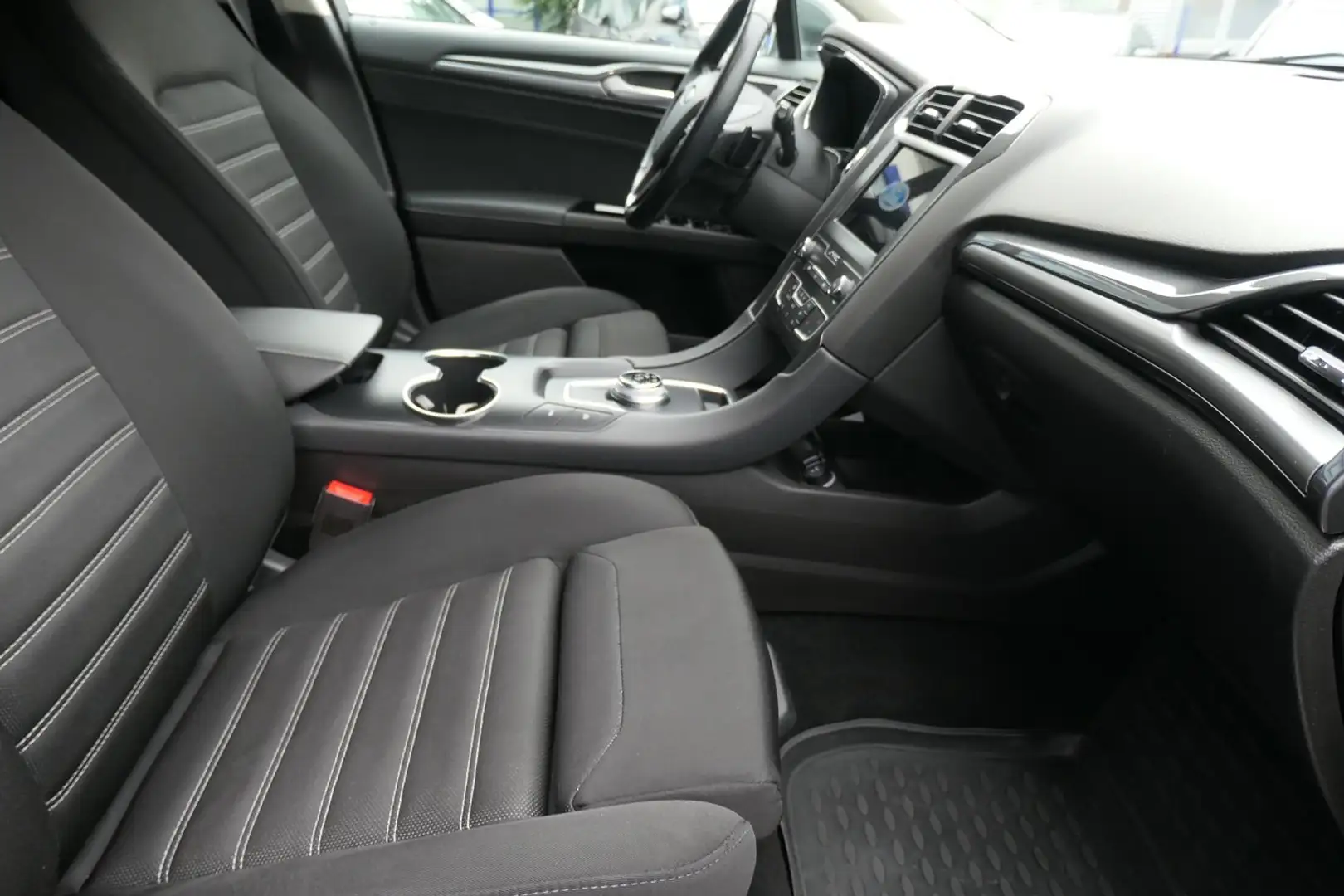 Ford Mondeo Turnier 2.0 Titanium LED Kamera Top Zustand! Grau - 2