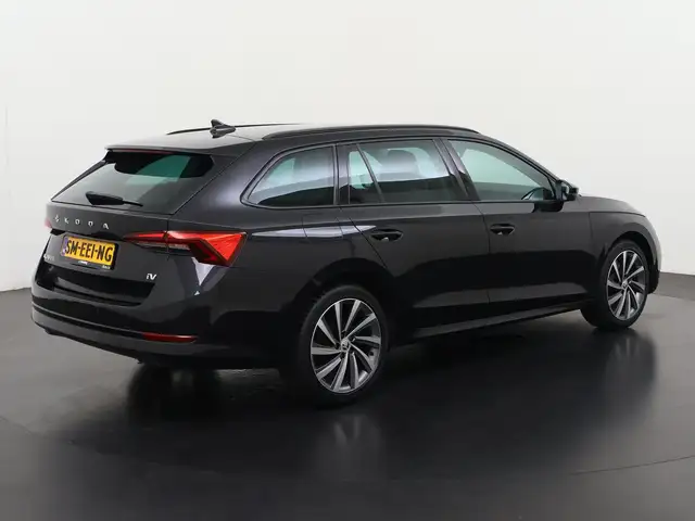 Skoda Octavia view 6