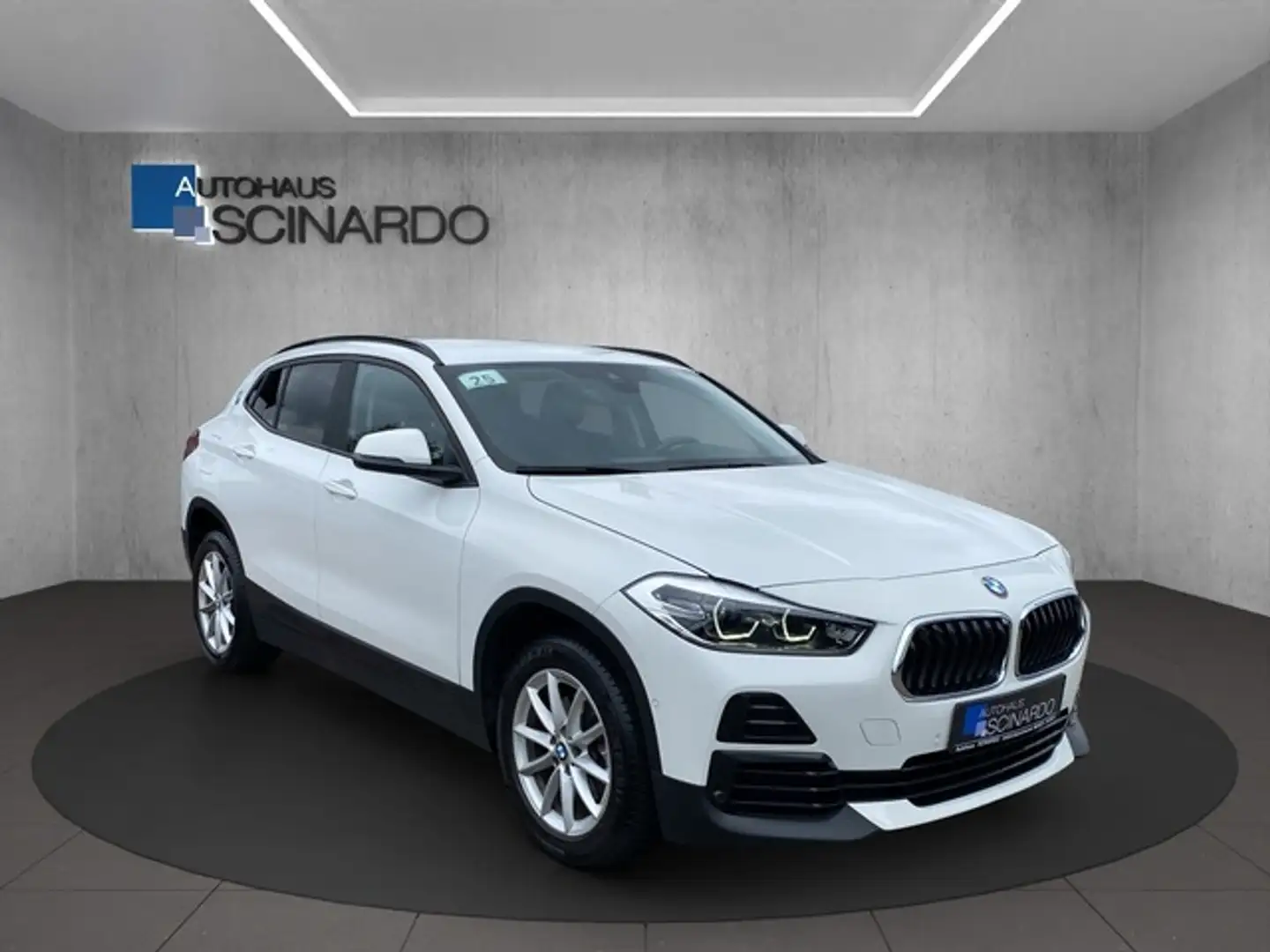 BMW X2 sDrive 18 i Advantage *Navi*El.Heckklappe*RFK Blanc - 2