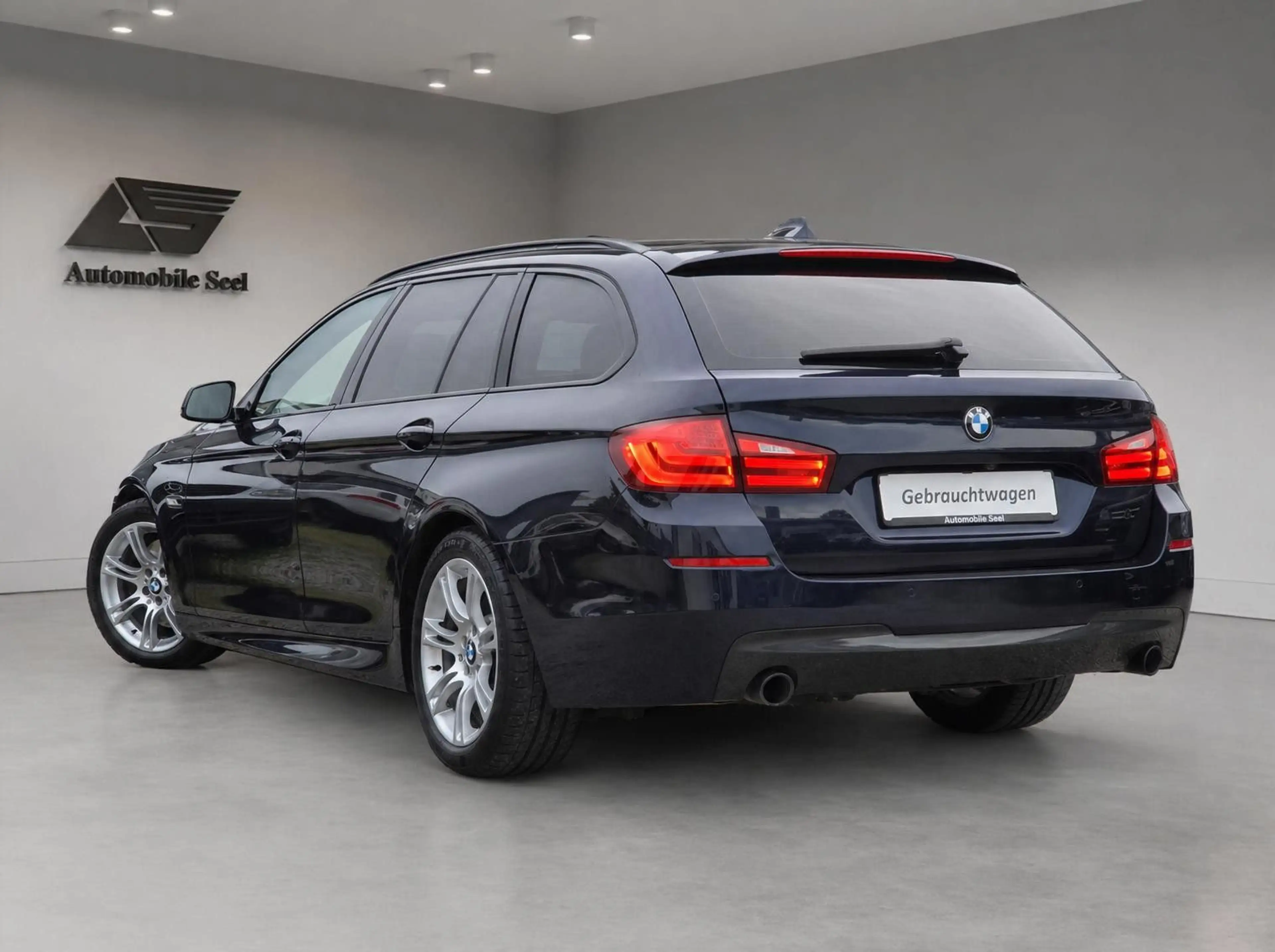 BMW 535 d xDrive Touring*M Paket*AHK*Navi*HUD*Bi-Xen — photo 7
