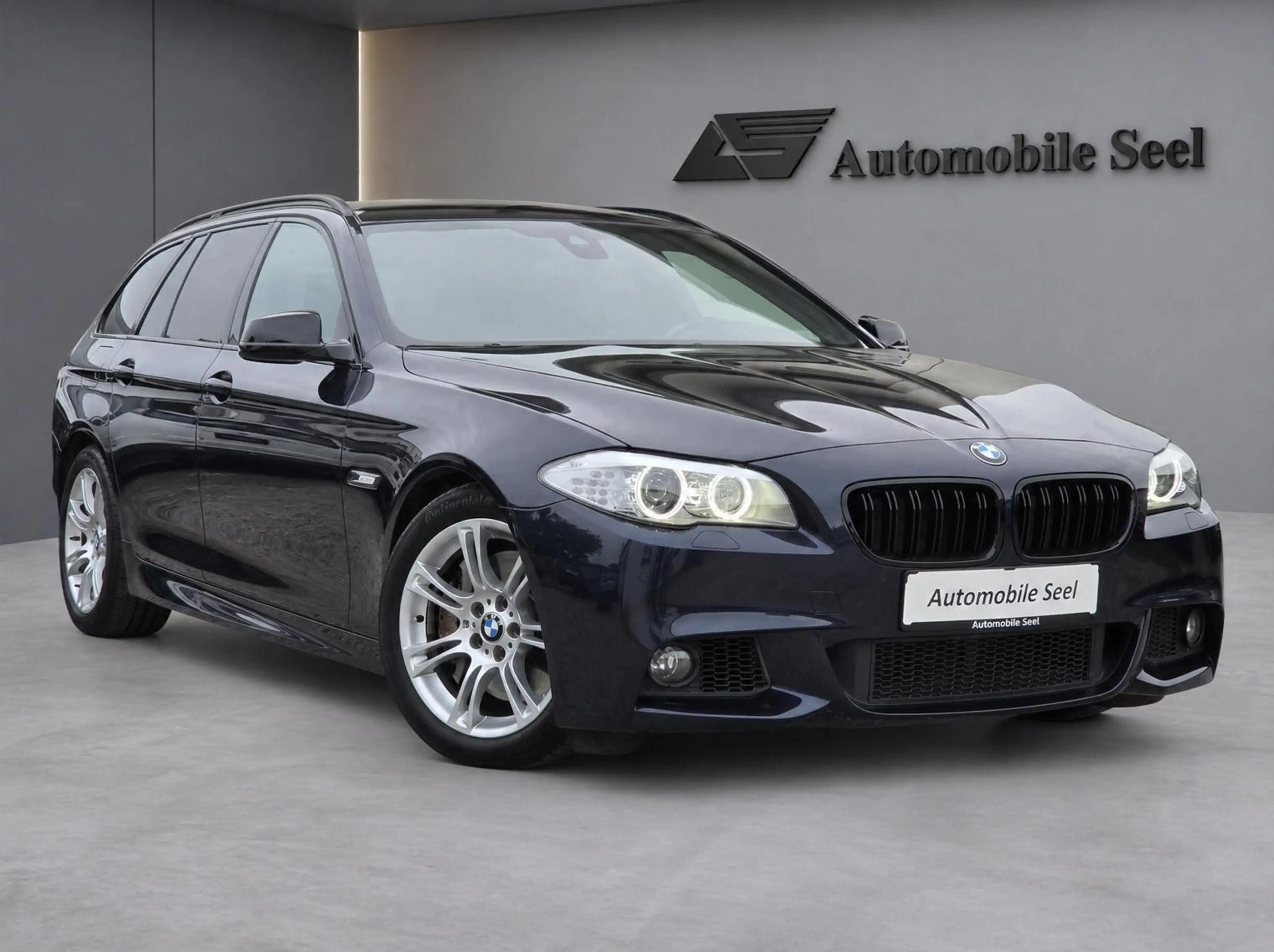 BMW 535 d xDrive Touring*M Paket*AHK*Navi*HUD*Bi-Xen — photo 3
