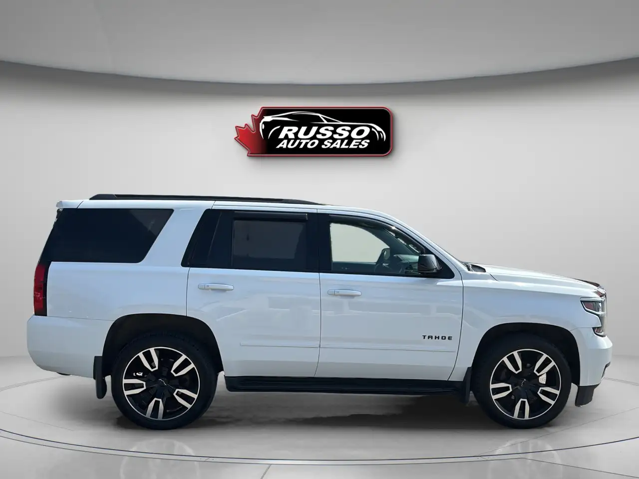 Chevrolet Tahoe photo Chevrolet Tahoe