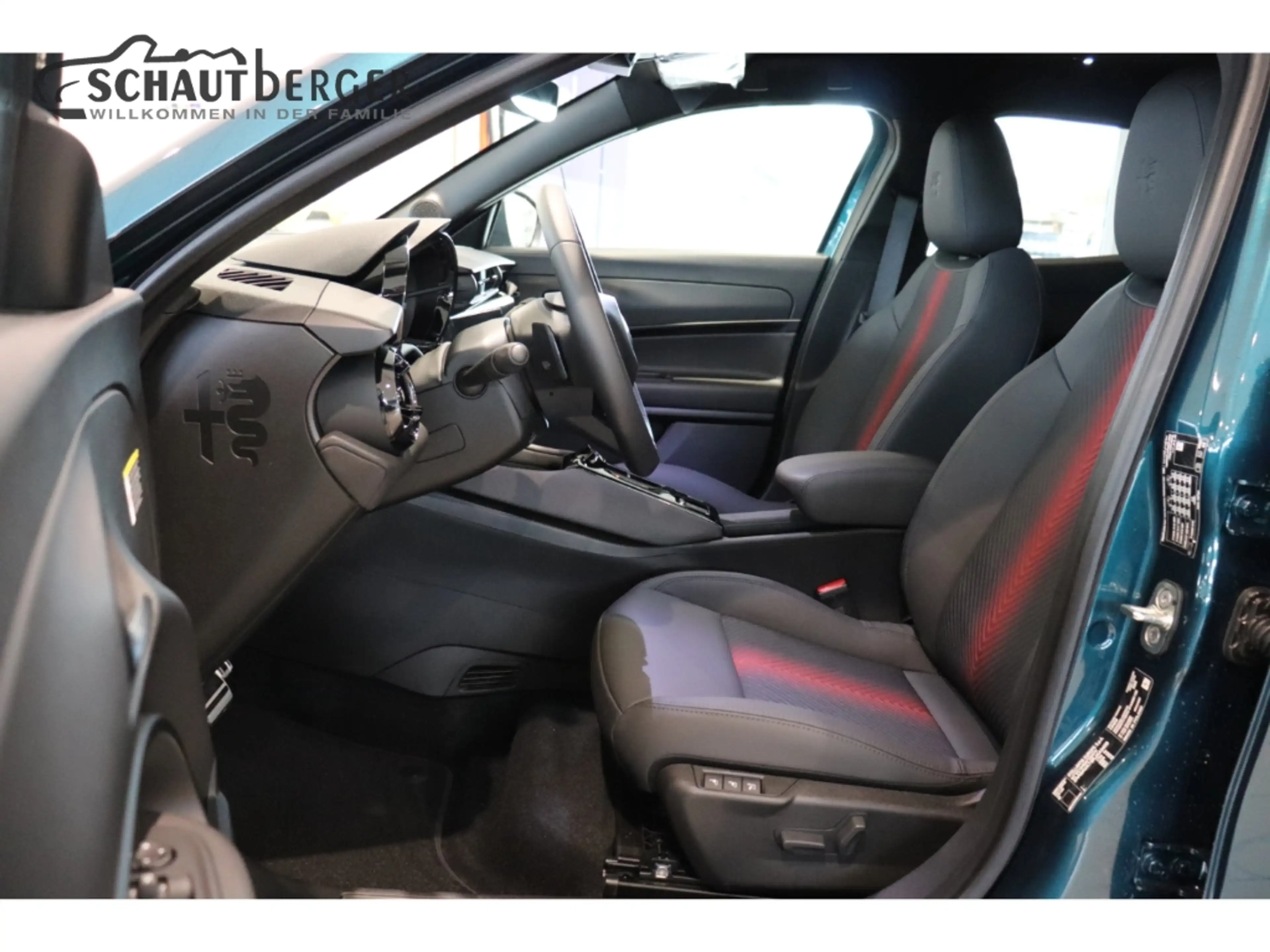 Alfa Romeo Junior Ibrida 1.2 VGT 48V-Hybrid 107 kW Speciale  Navi Me — photo 12