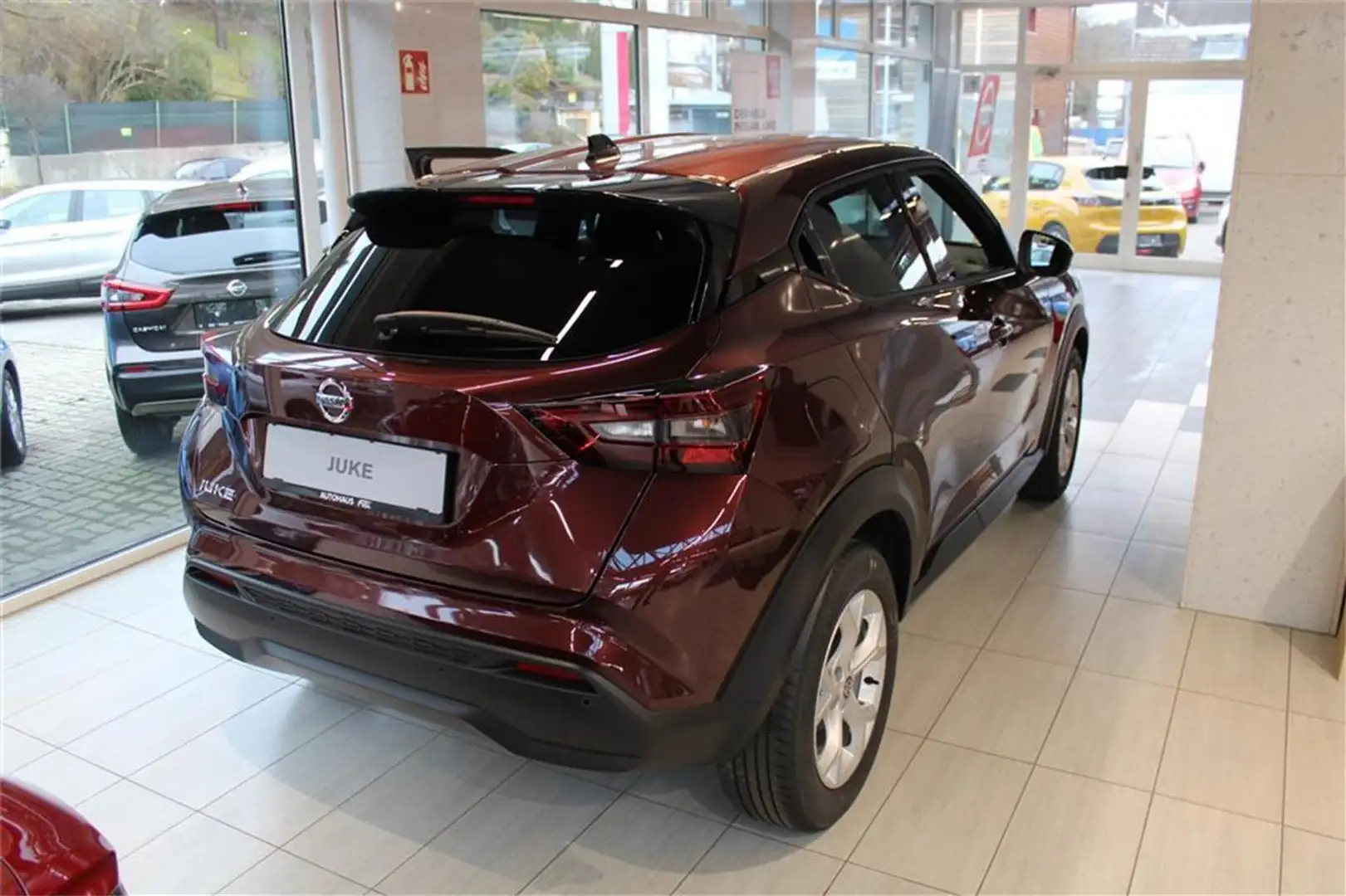 Nissan Juke 1,0 DIG-T N-Connecta DCT Rosso - 2
