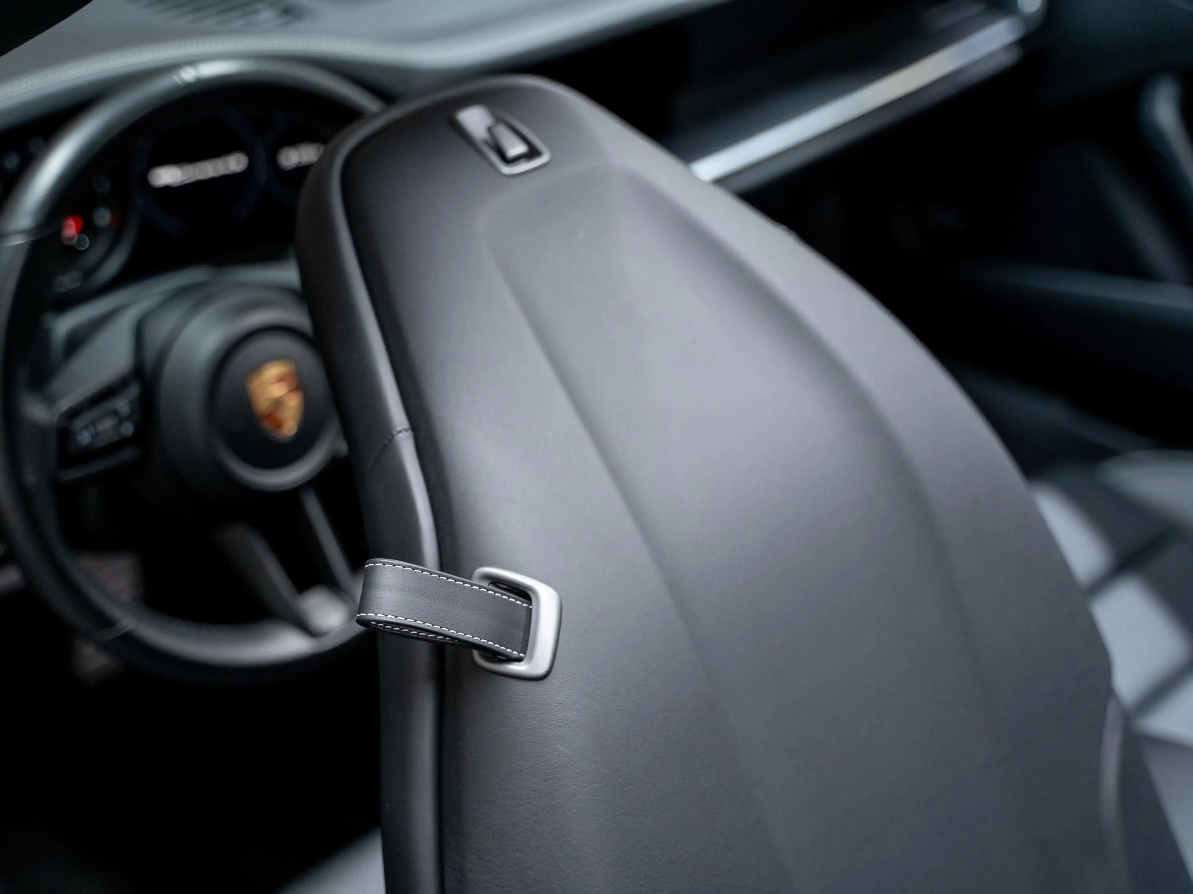 Porsche 992 Cabrio 3.0 Carrera 4S | Techart | Akrapovič | Spor — photo 32