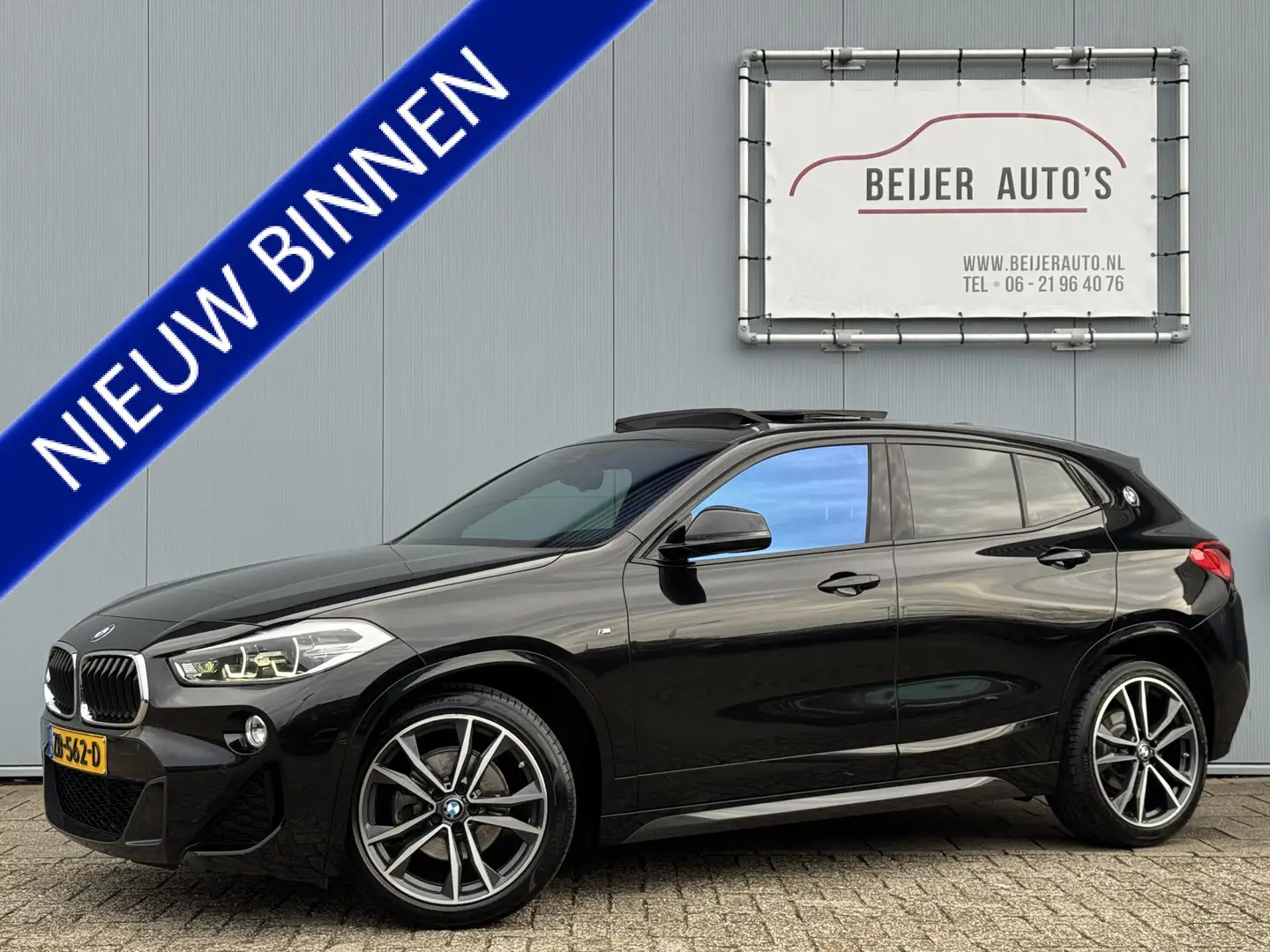 BMW X2 sDrive18i Executive Edition M-pakket/Panoramadak/1 Zwart - 1