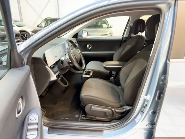 Hyundai Ioniq 5 view 8