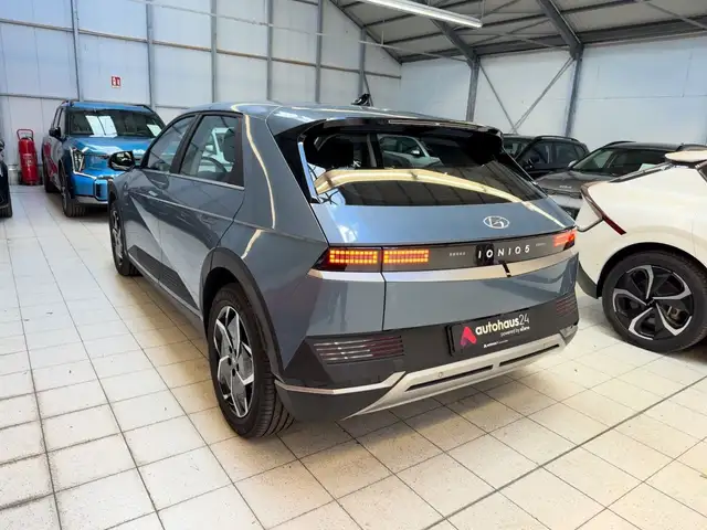 Hyundai Ioniq 5 view 4