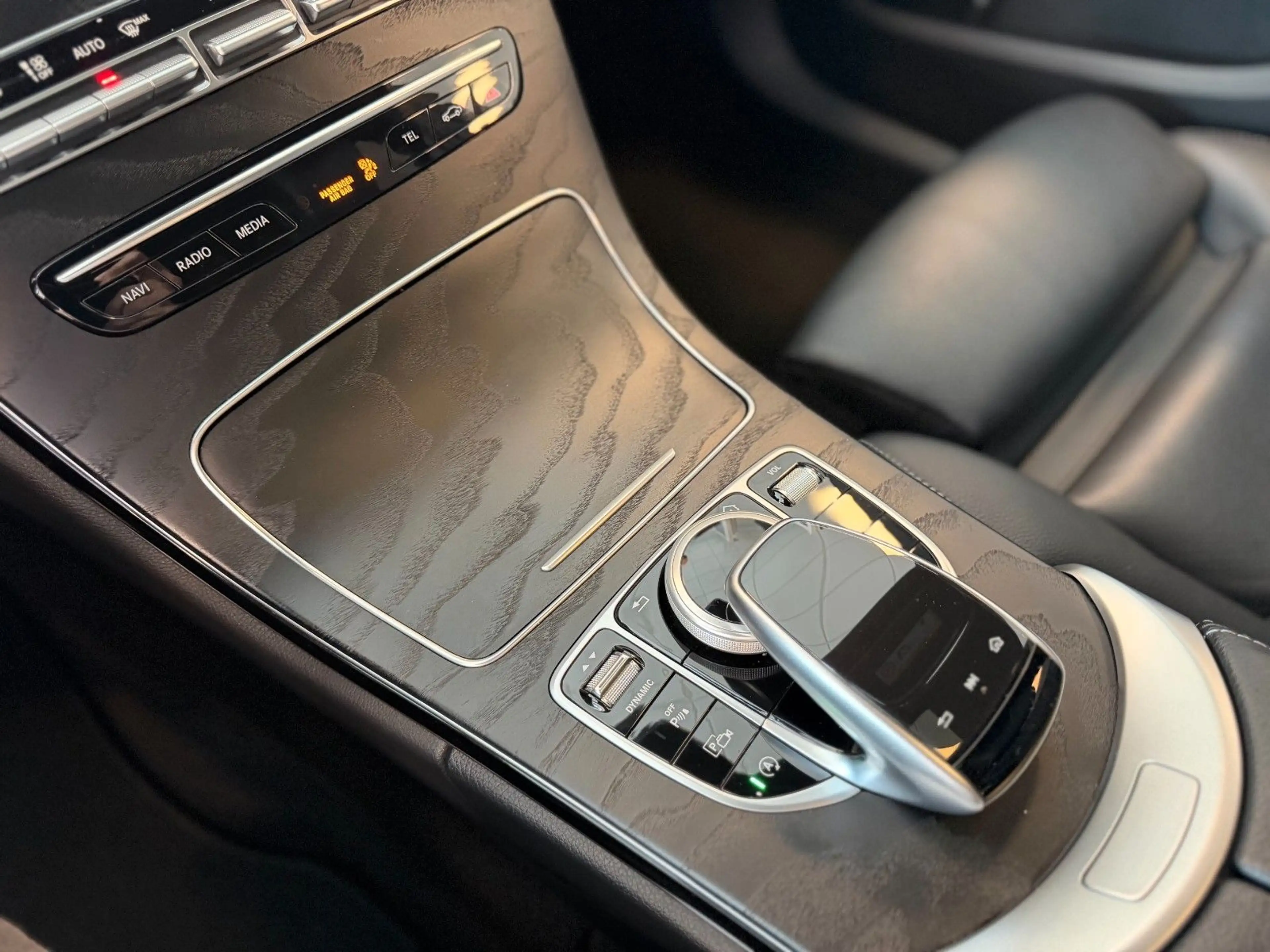 Mercedes-Benz C 200 AMG 9G-Tr. LED Rü-Ka SHZ TWA SHD CarPlay — photo 21