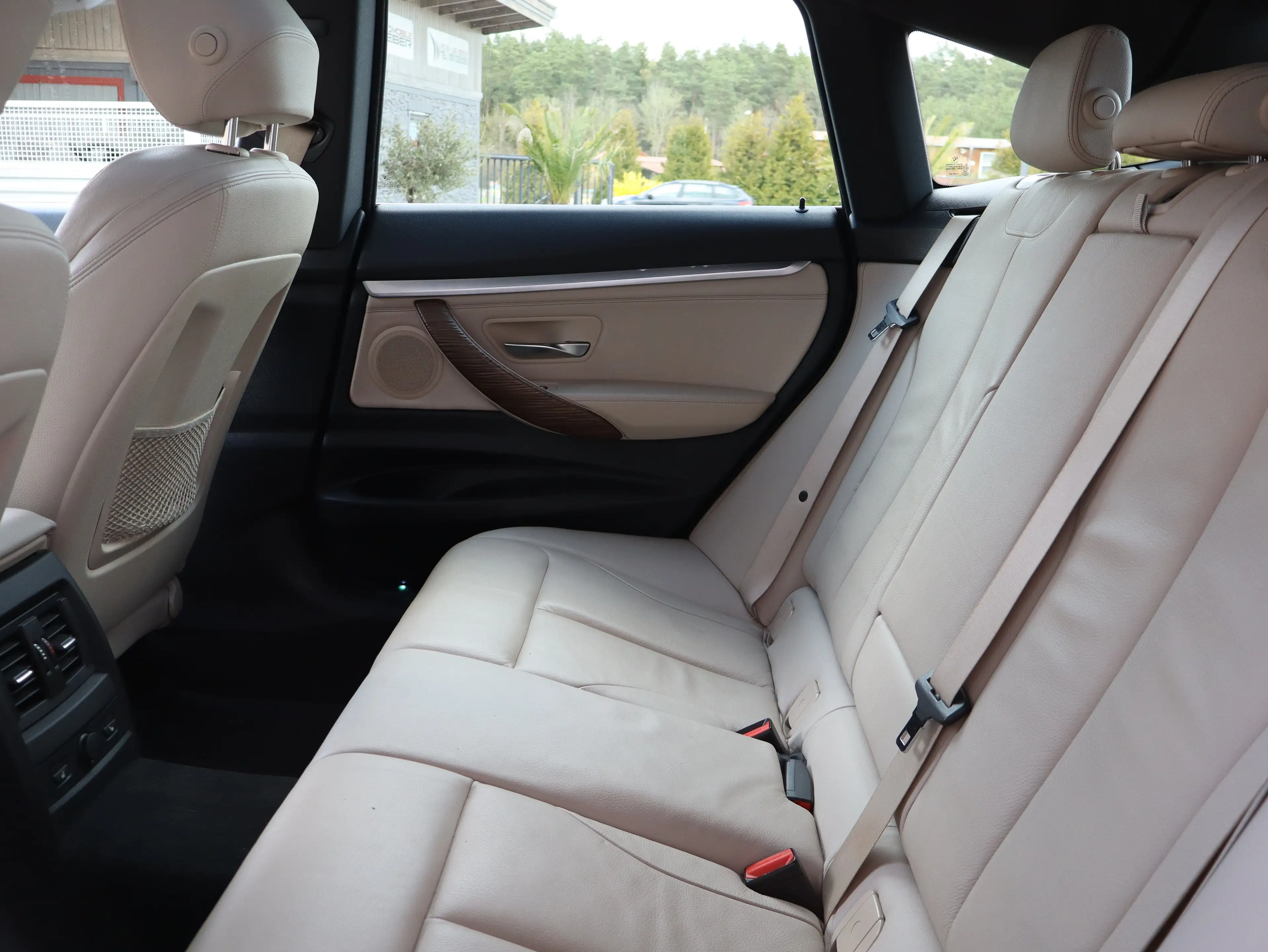 BMW 335 i GT Sport-Aut. MODERN LINE *NAVI*XENON*LEDER*AHK* — photo 14
