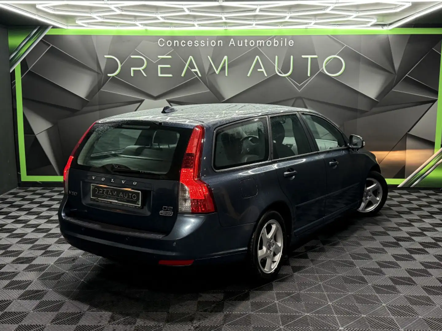 Volvo V50 D2 115CH KINETIC Gris - 2