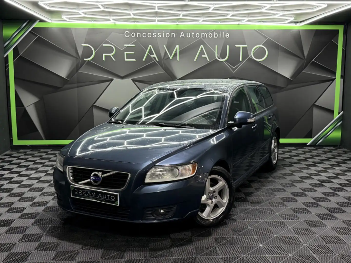 Volvo V50 D2 115CH KINETIC Gris - 1