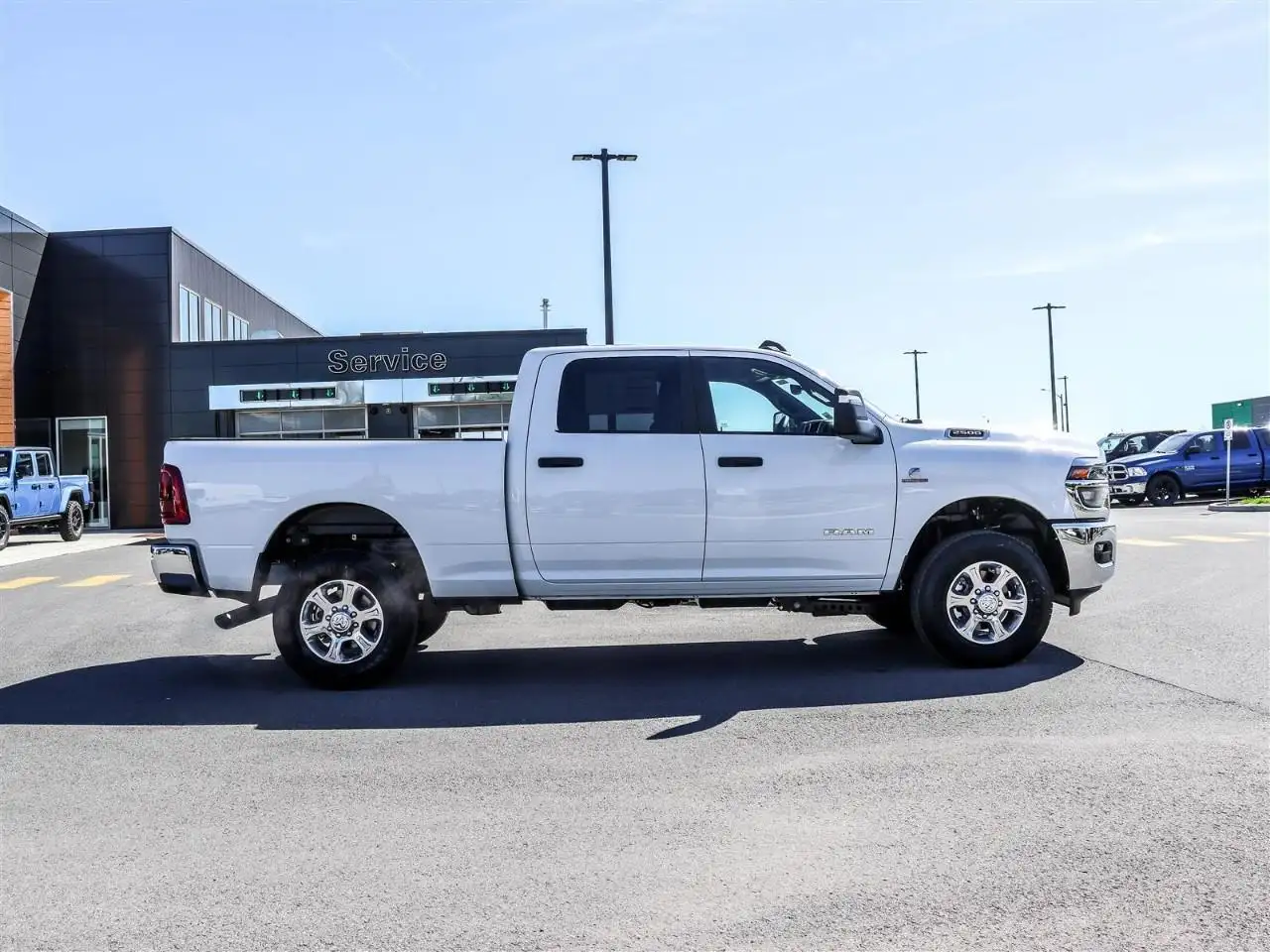 RAM 2500 снимка RAM 2500