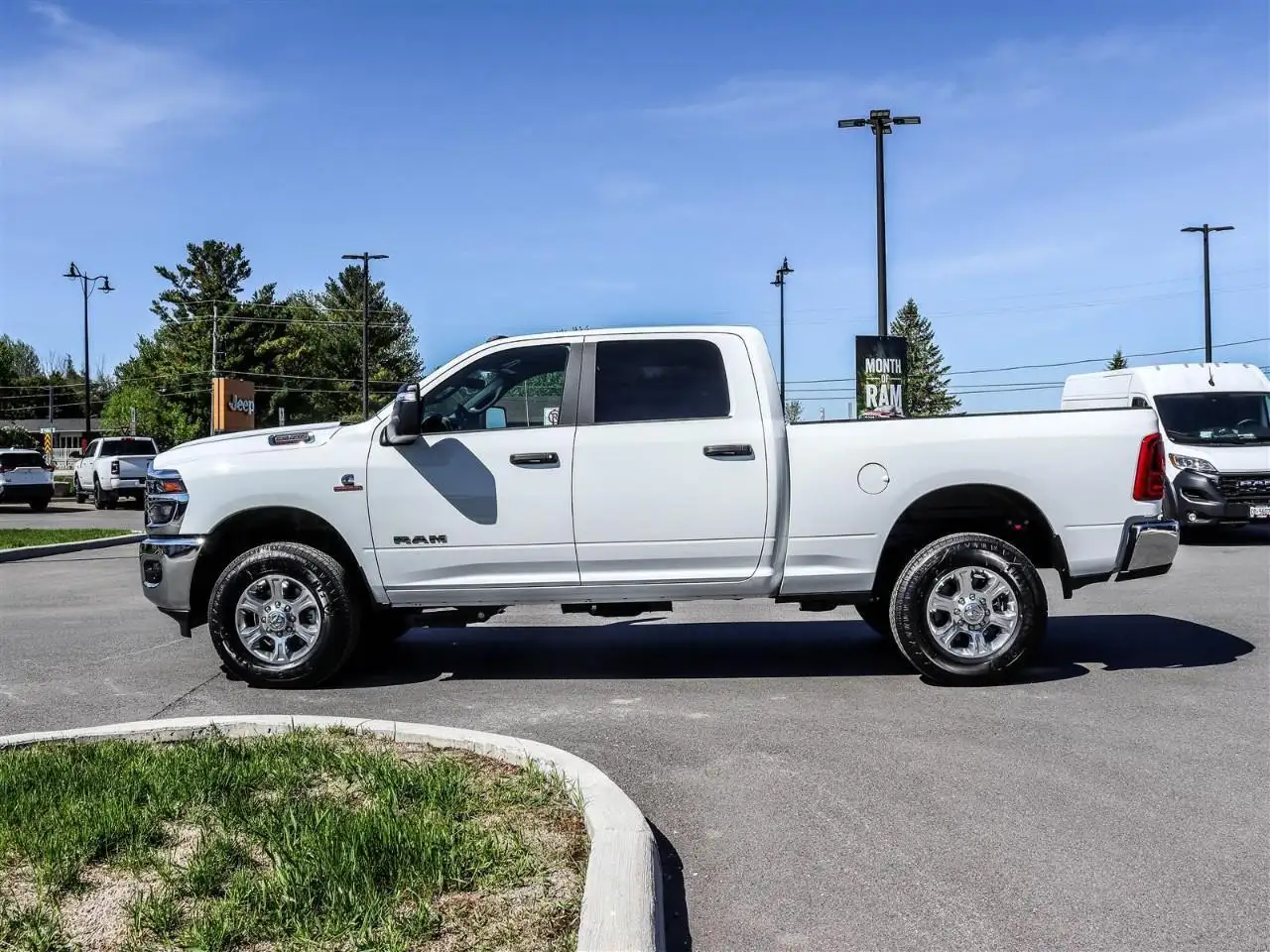 RAM 2500 снимка RAM 2500