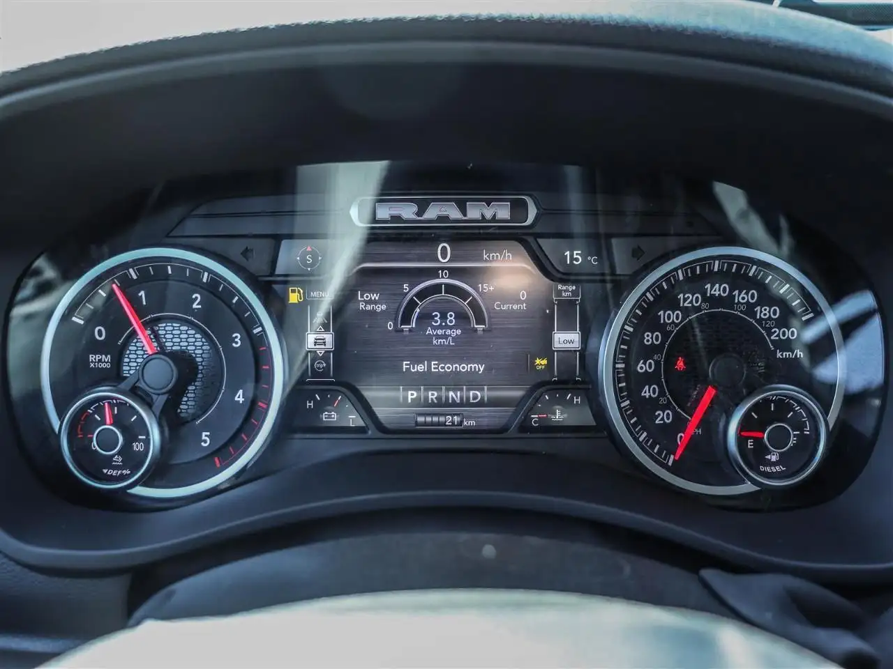 RAM 2500 снимка RAM 2500