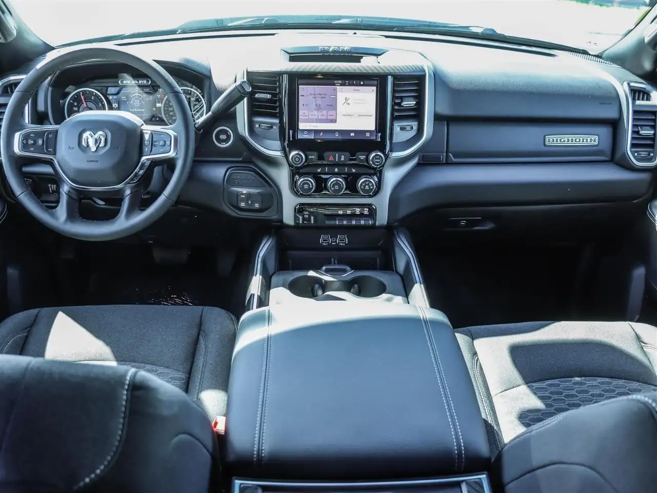 RAM 2500 снимка RAM 2500
