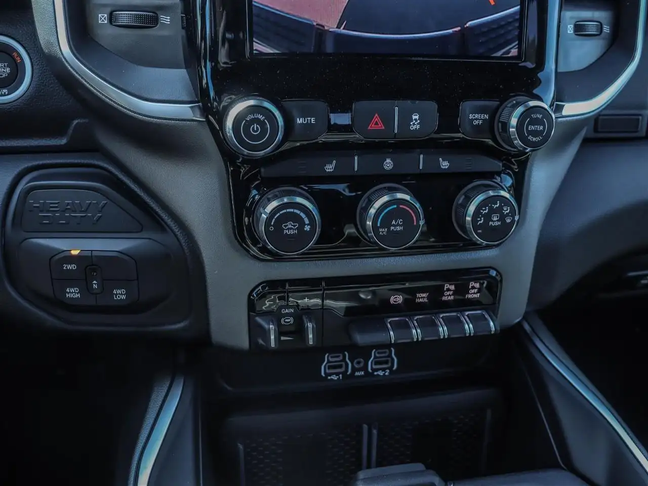 RAM 2500 снимка RAM 2500