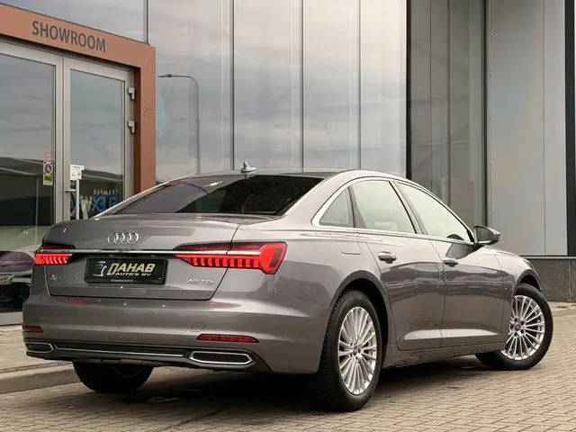 Audi A6 view 11