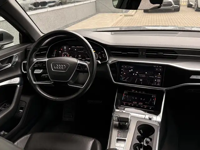 Audi A6 view 16