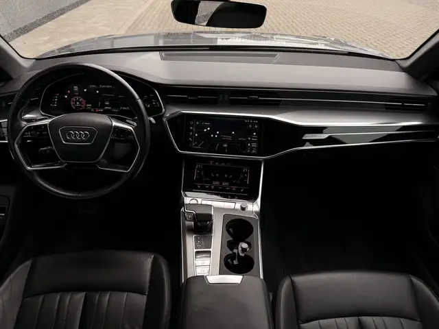 Audi A6 view 17