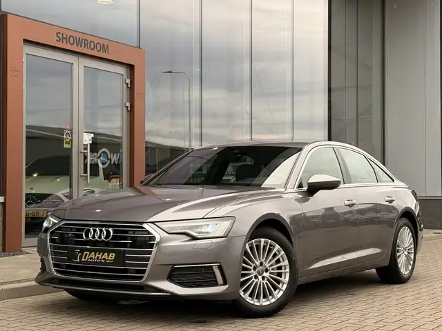 Audi A6 view 3