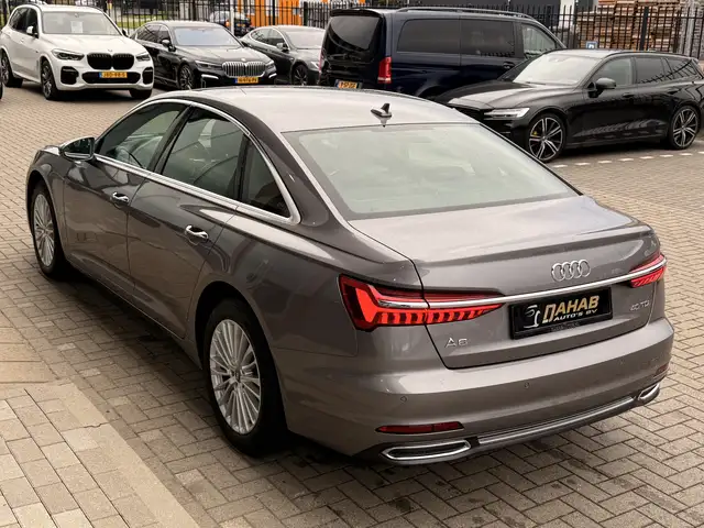 Audi A6 view 12