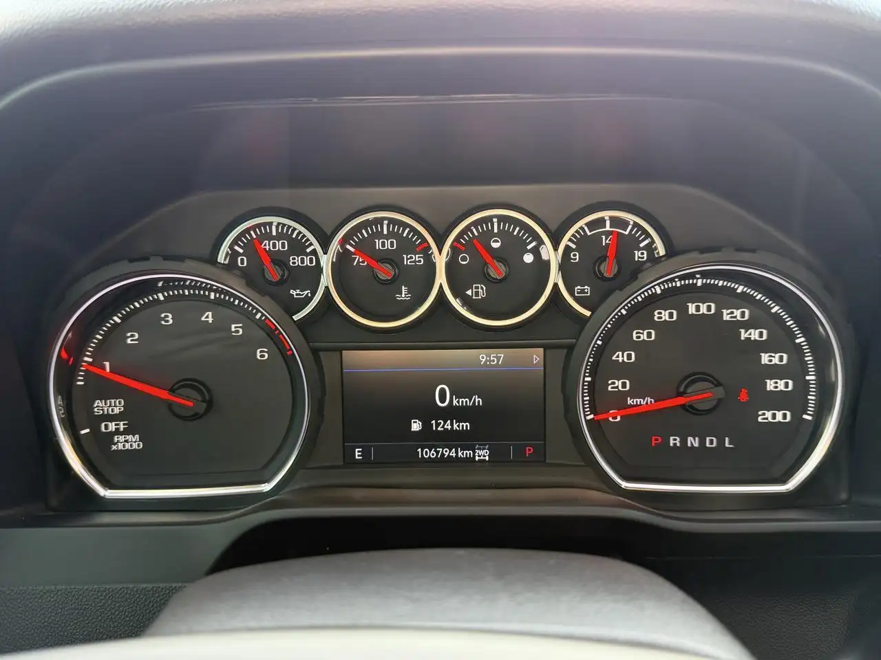 Chevrolet Silverado 1500 снимка Chevrolet Silverado 1500