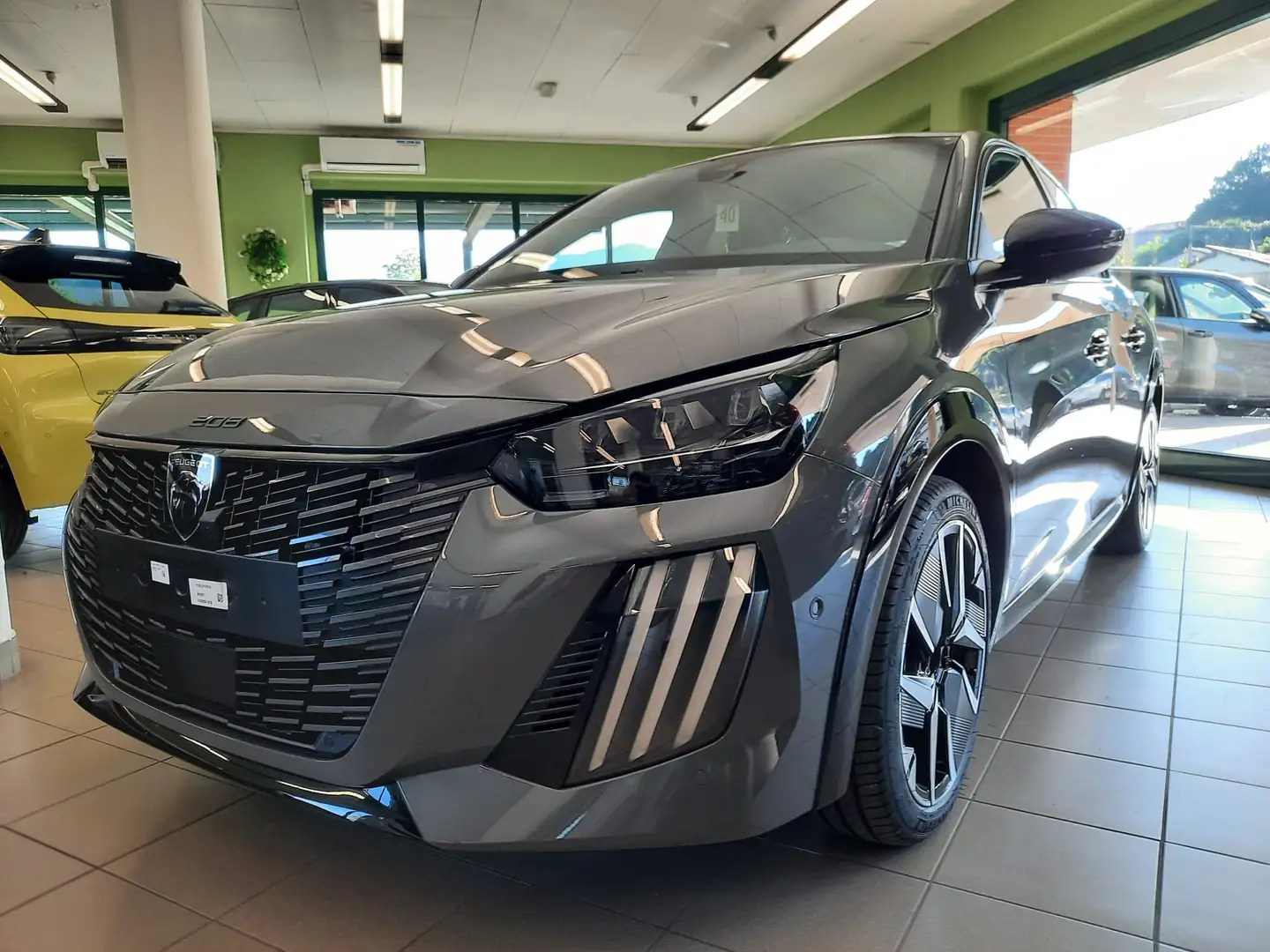 Peugeot 208 1.2 hybrid GT -  110cv e-dcs 6 Gris - 1