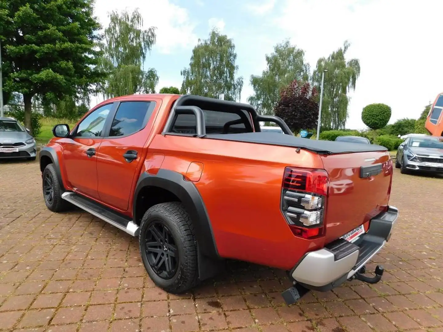 Mitsubishi L200 DC 2.2D Select Automatik 4WD AHK Navi Kamera Naranja - 2