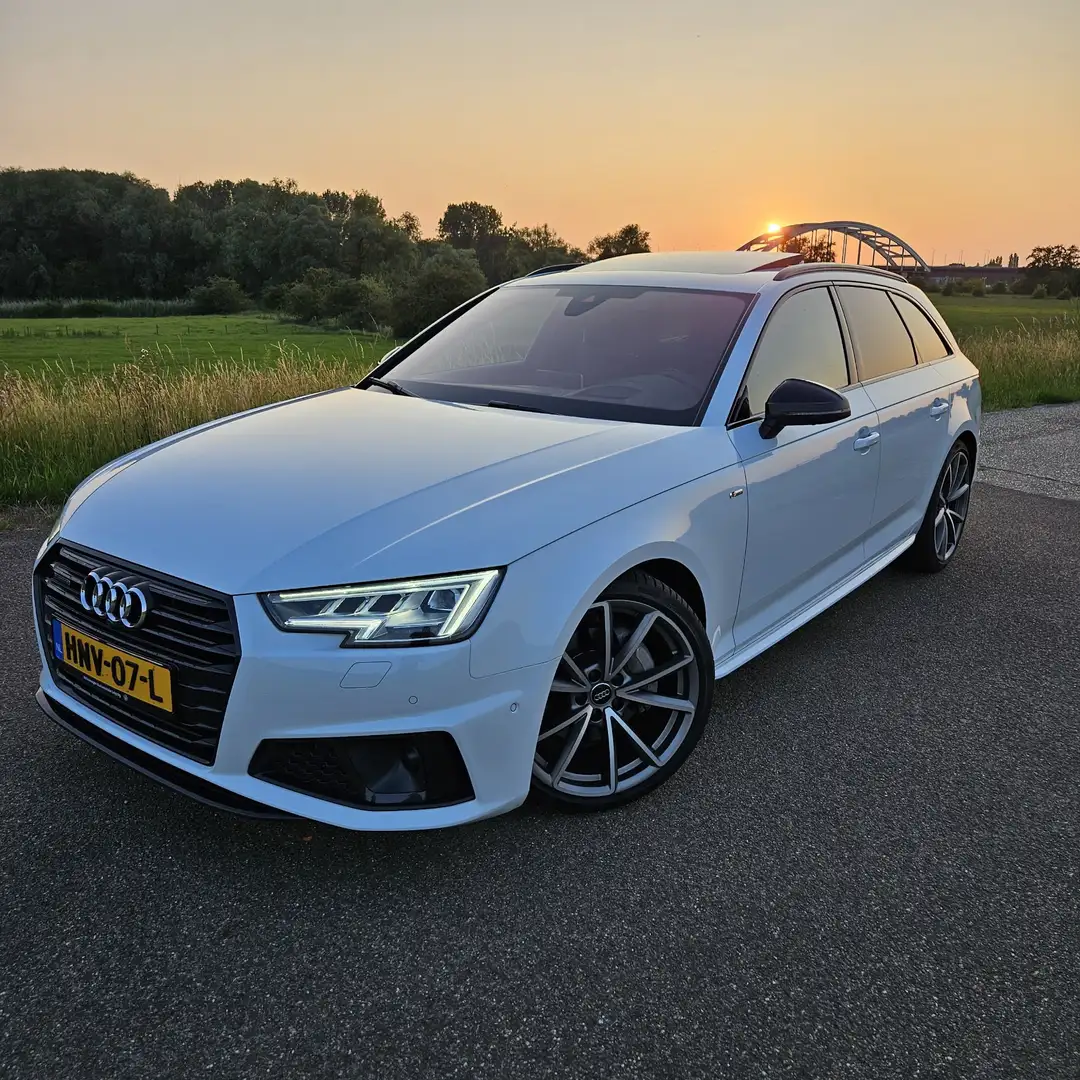 Audi A4 40 TDI Quattro 3X S line vol opties Wit - 1