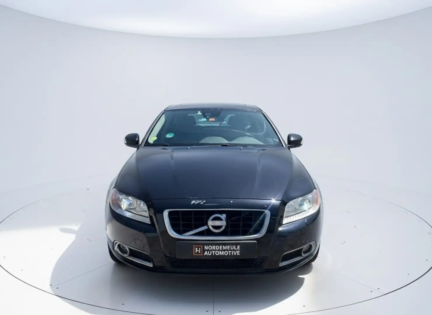 Volvo V70 2.0 D4 R-EDITION. AUT, STOELVW, TREKHAAK Schwarz - 2