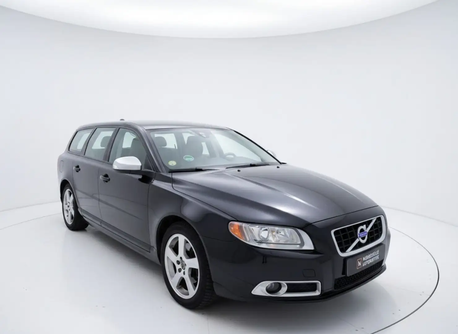 Volvo V70 2.0 D4 R-EDITION. AUT, STOELVW, TREKHAAK Schwarz - 1