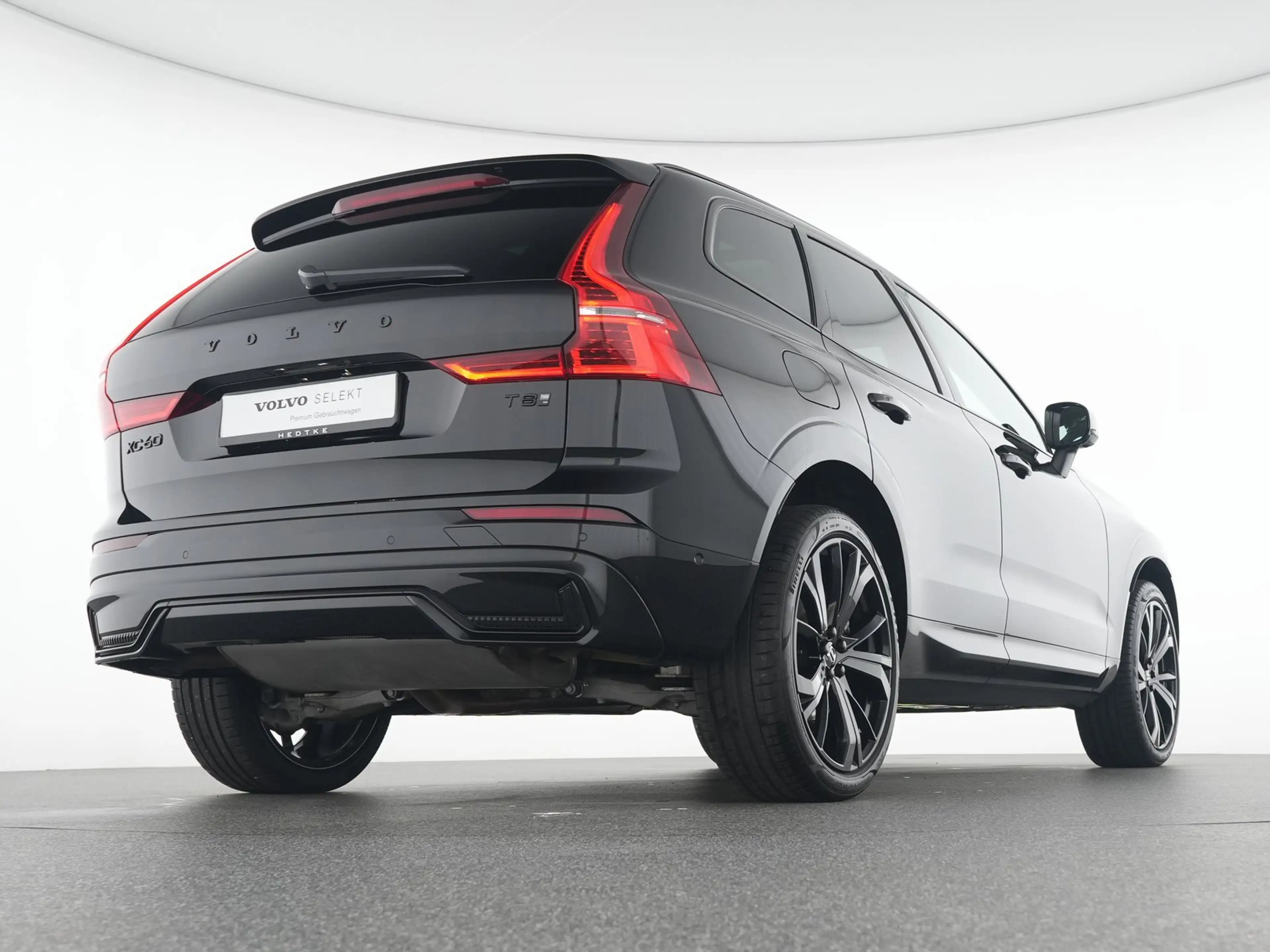 Volvo XC60 T8 AWD Plus Black Edition ACC*360°KAMERA*21 — photo 8