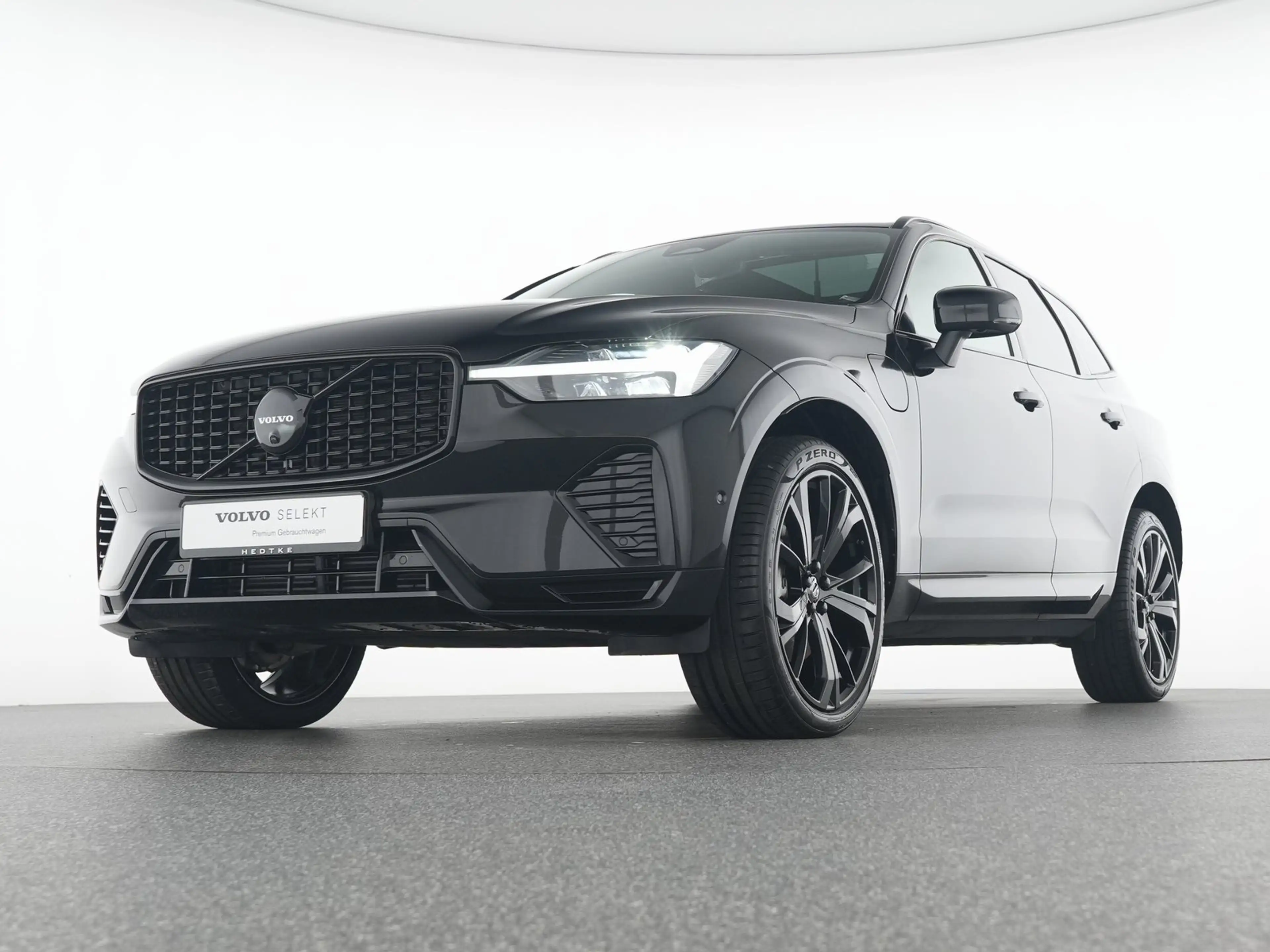 Volvo XC60 T8 AWD Plus Black Edition ACC*360°KAMERA*21 — photo 7