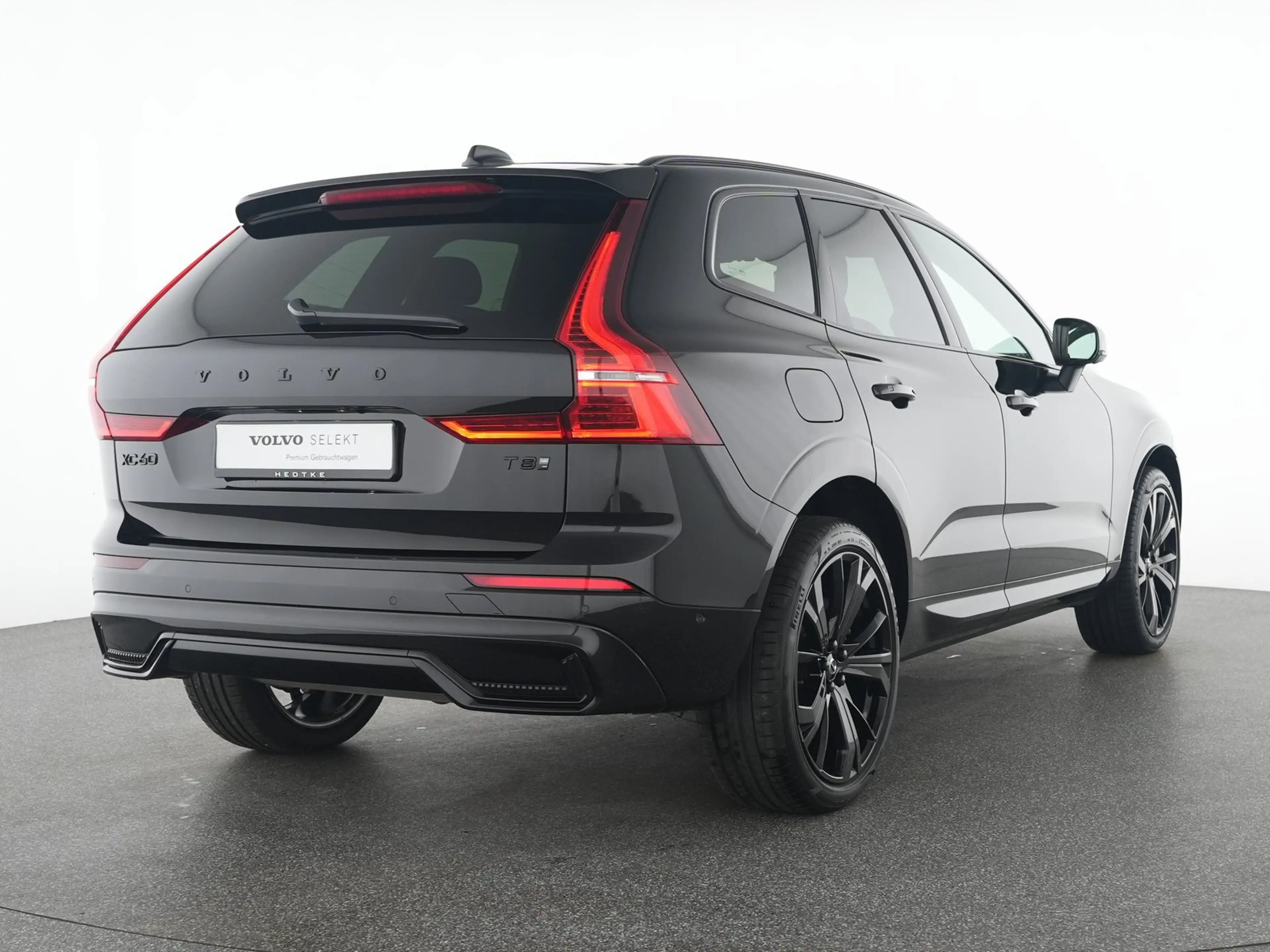 Volvo XC60 T8 AWD Plus Black Edition ACC*360°KAMERA*21 — photo 2
