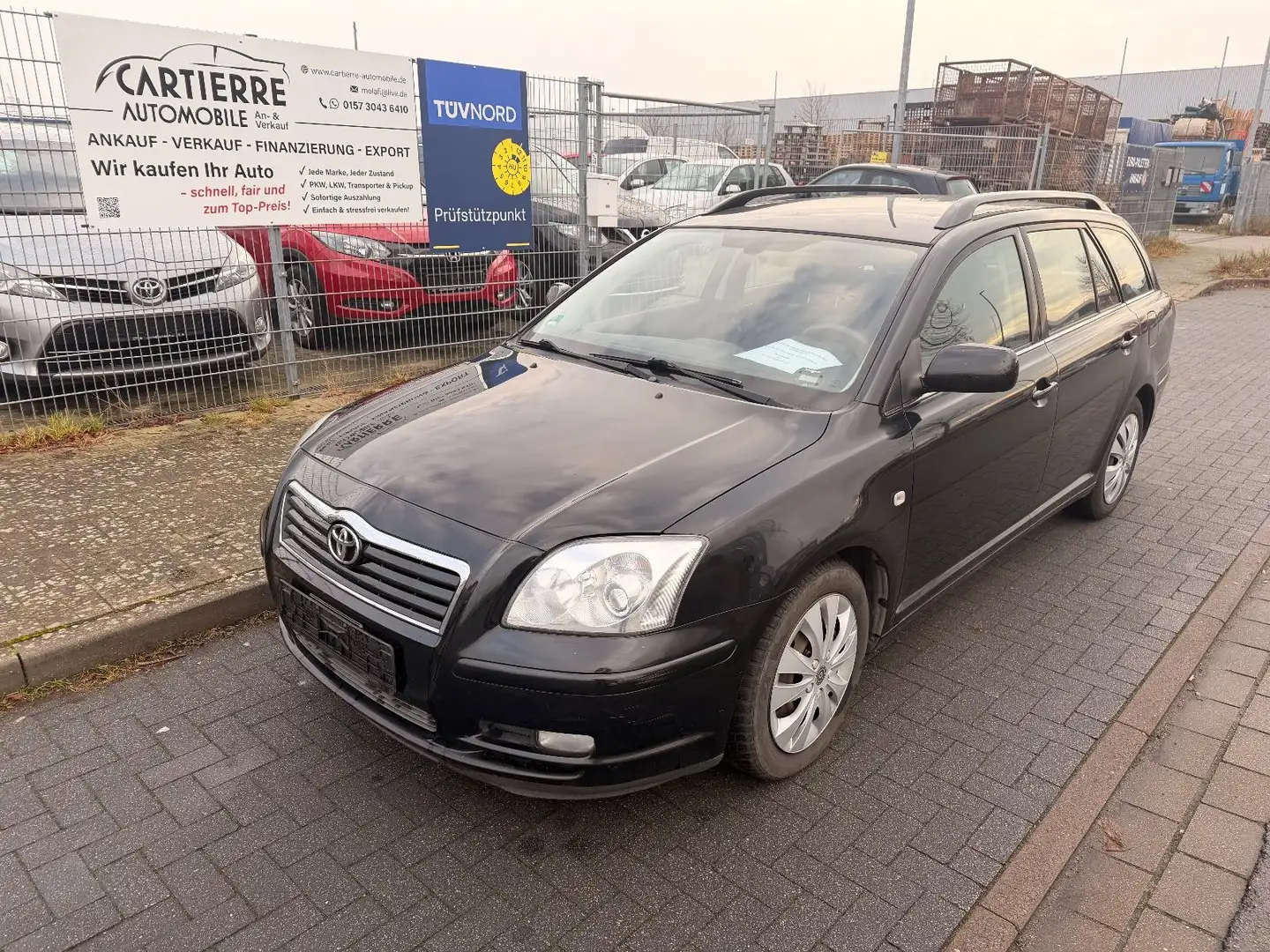 Toyota Avensis Kombi 1.8 Sol *Klimaautom*AHK*Allwetter* Schwarz - 1