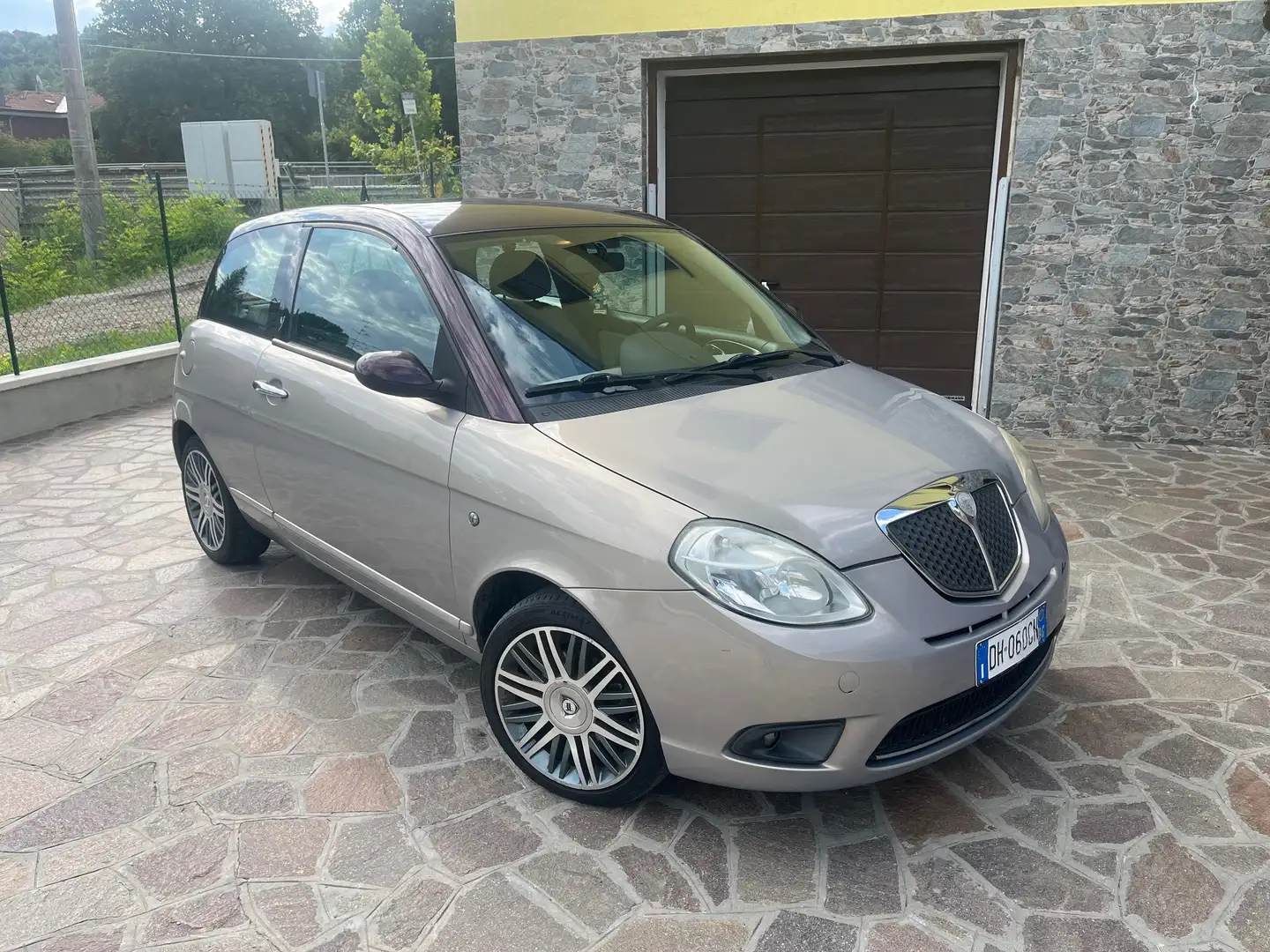 Lancia Ypsilon Ypsilon II 20071.4 8v Platino Silber - 1
