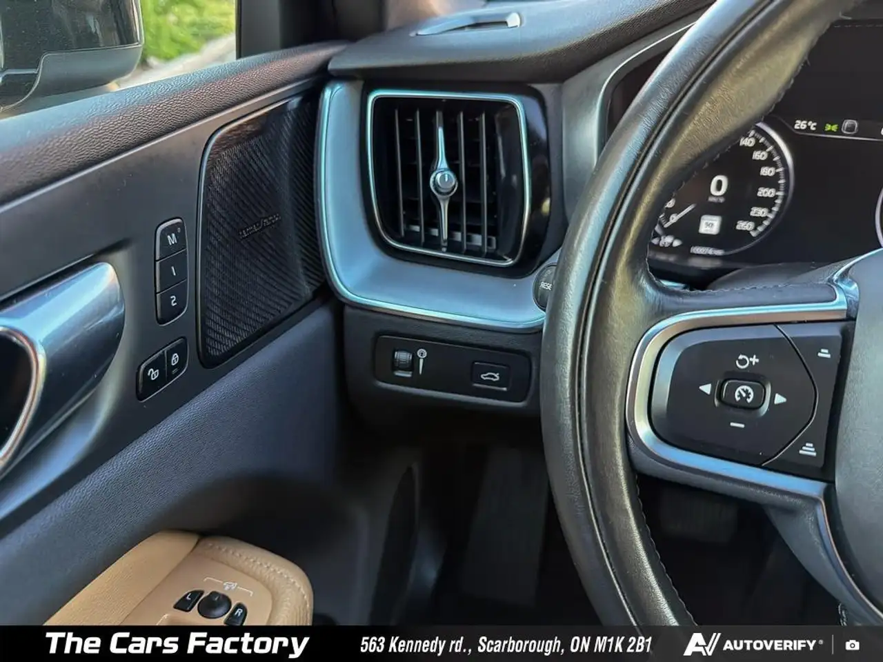 Volvo XC60 снимка Volvo XC60