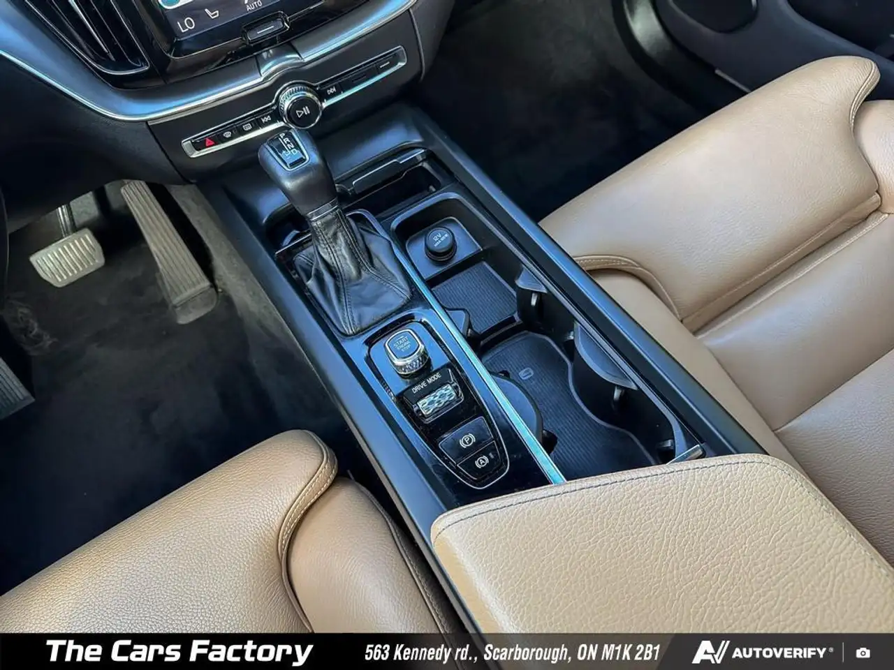 Volvo XC60 снимка Volvo XC60